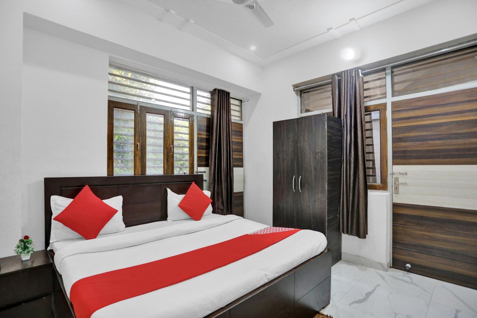 O Krishna Palace Hotel 3*