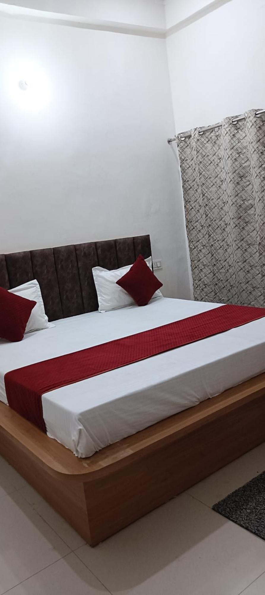 Hotel Ganga Palace -near Prem Mandir Vrindavan