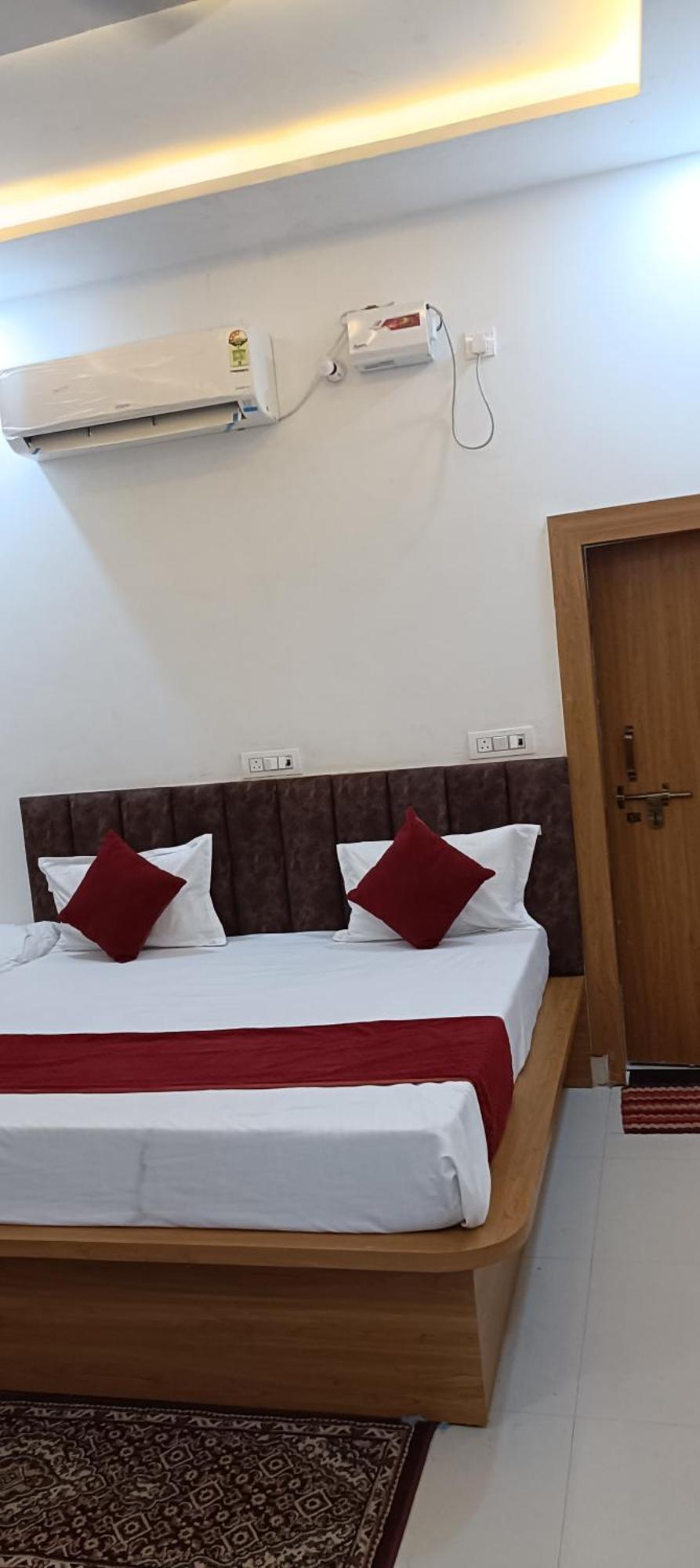 Ganga Palace -near Prem Mandir 3* Vrindavan