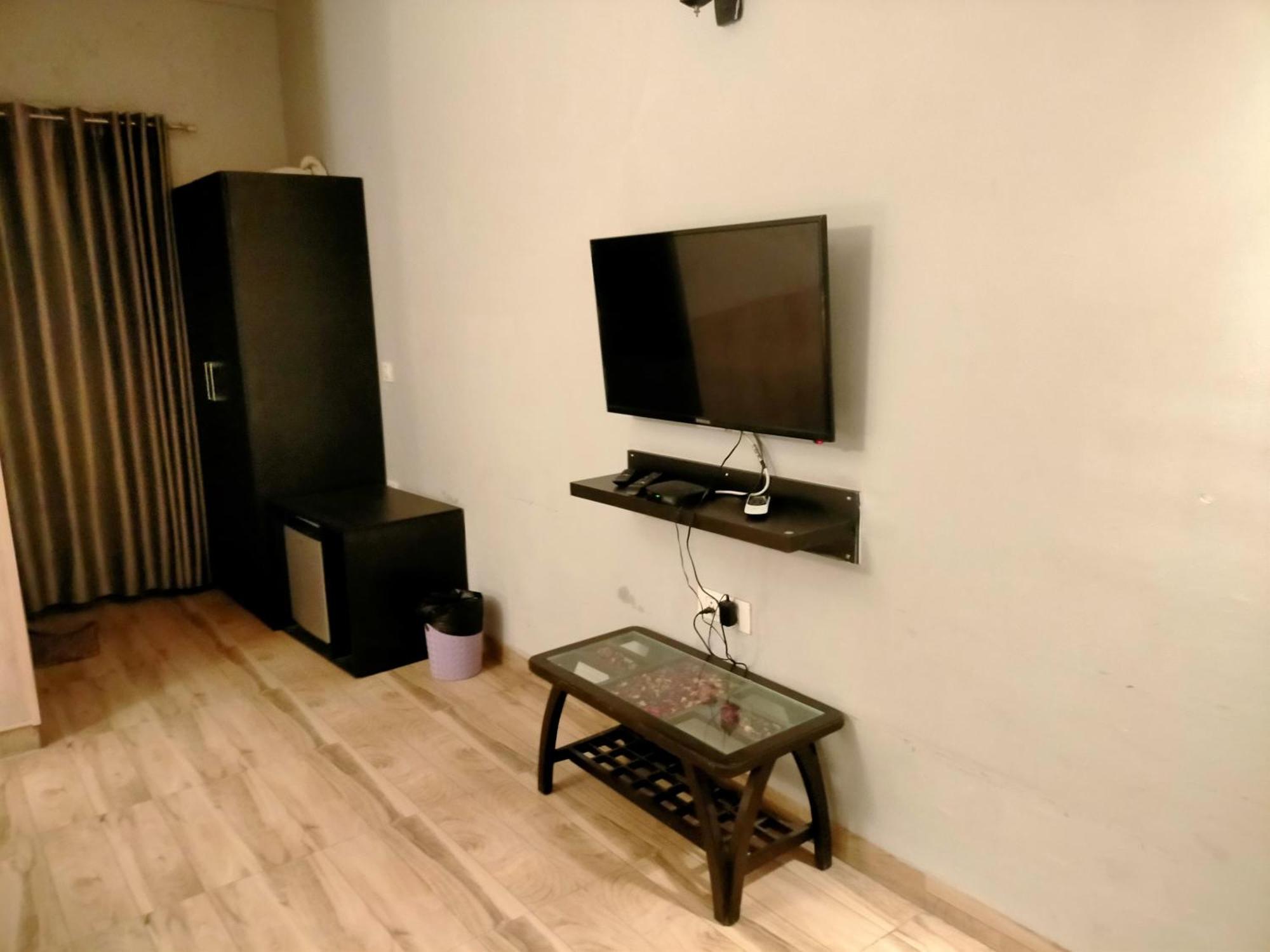 Hotel Vrindavan Suites Vrindavan