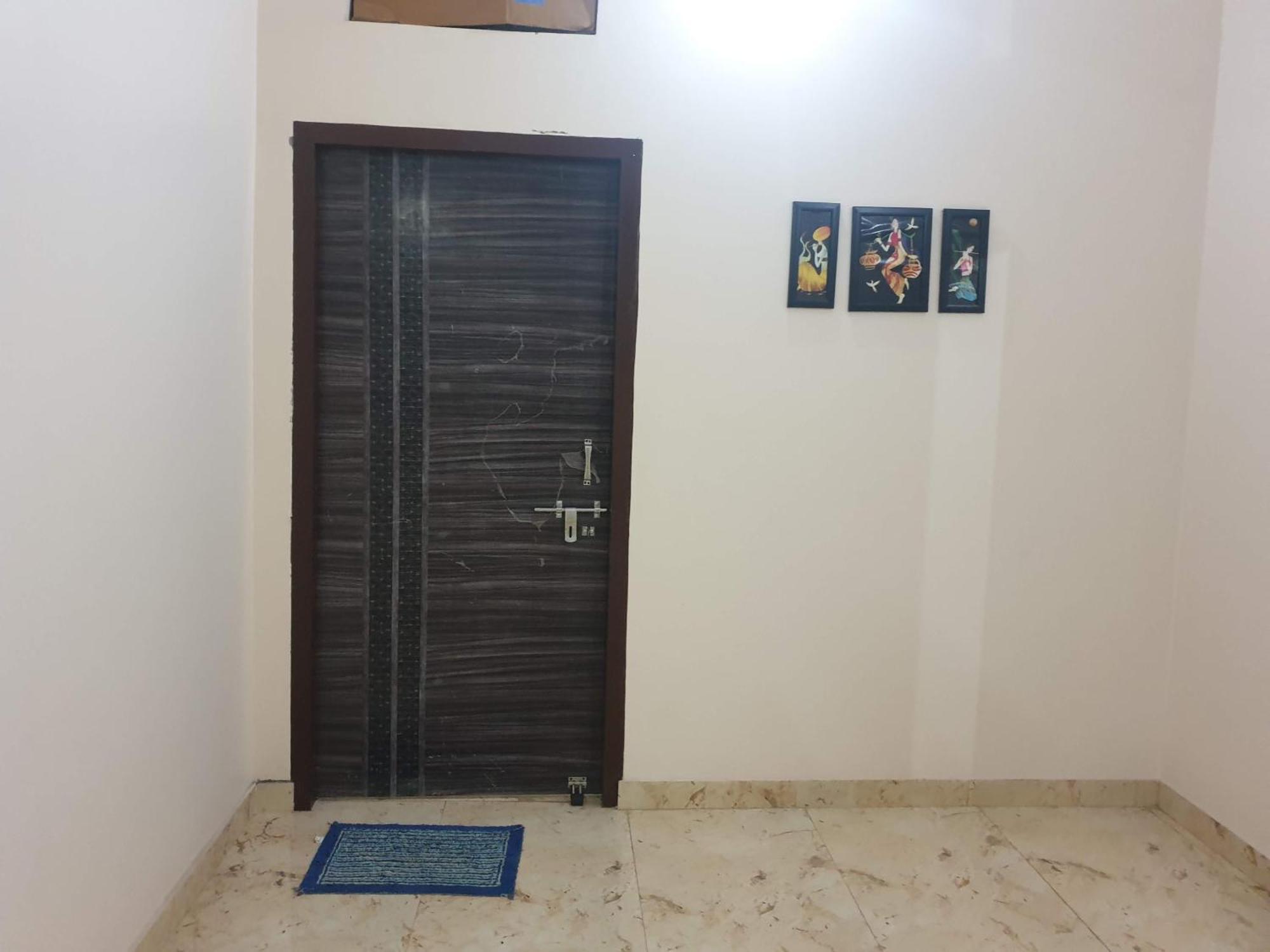 Shrijee Nivas * Vrindavan