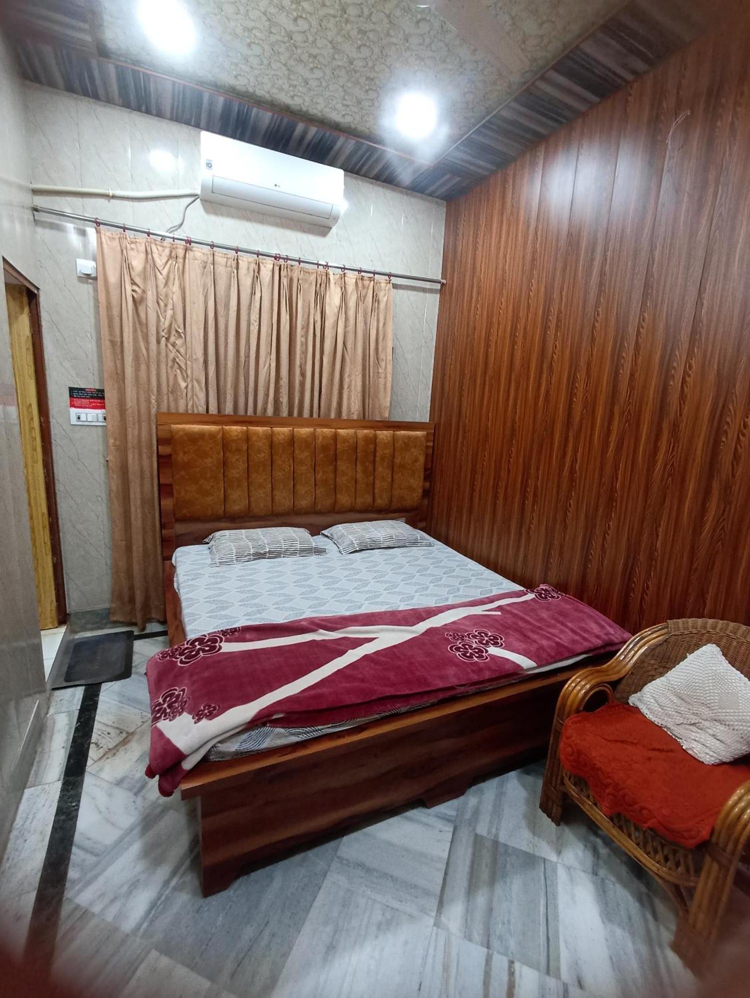 Shree Hit Radhamohan Dham Guest house