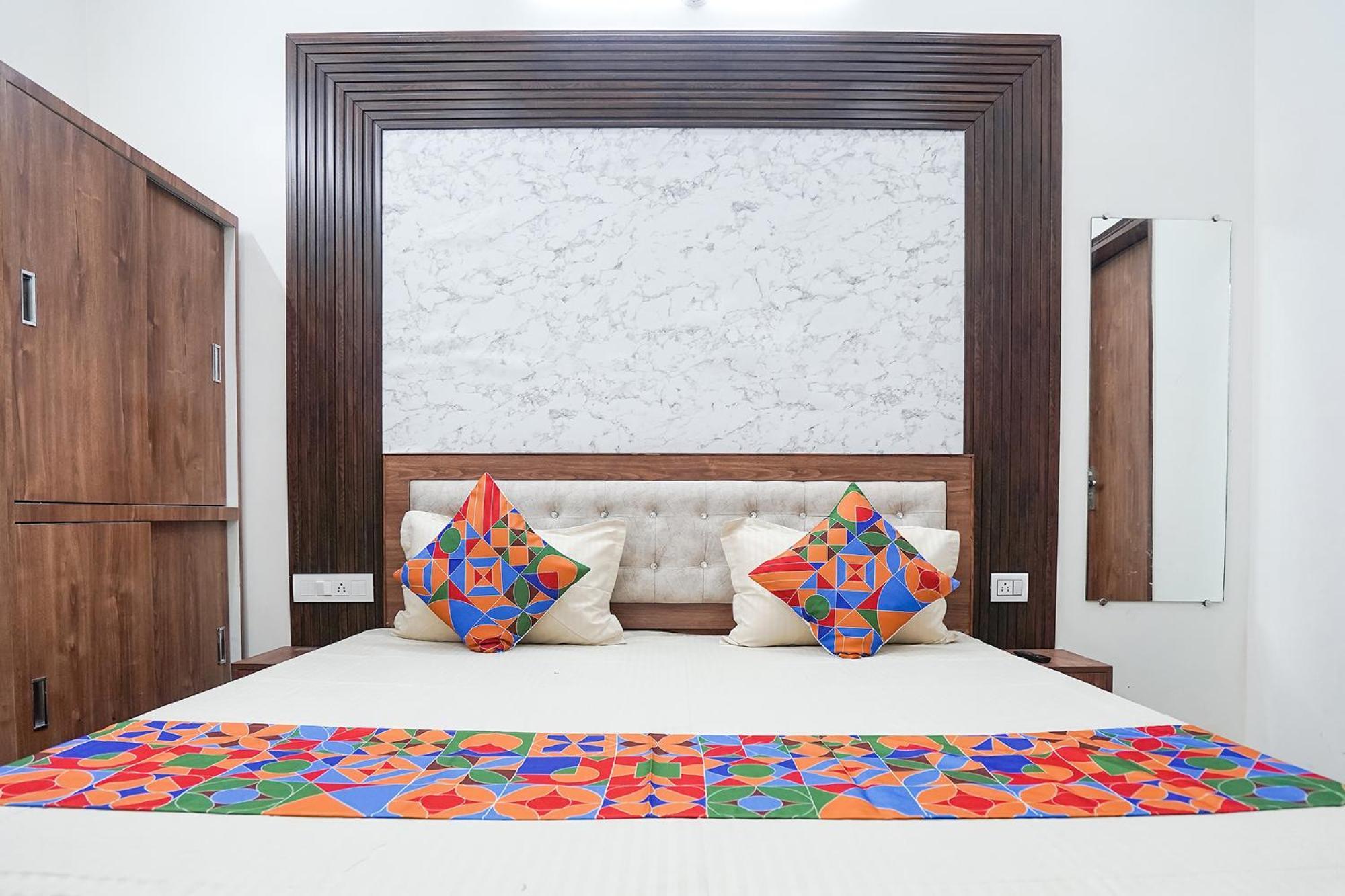 Hotel Fabhotel Shree Prem Residency Vrindavan