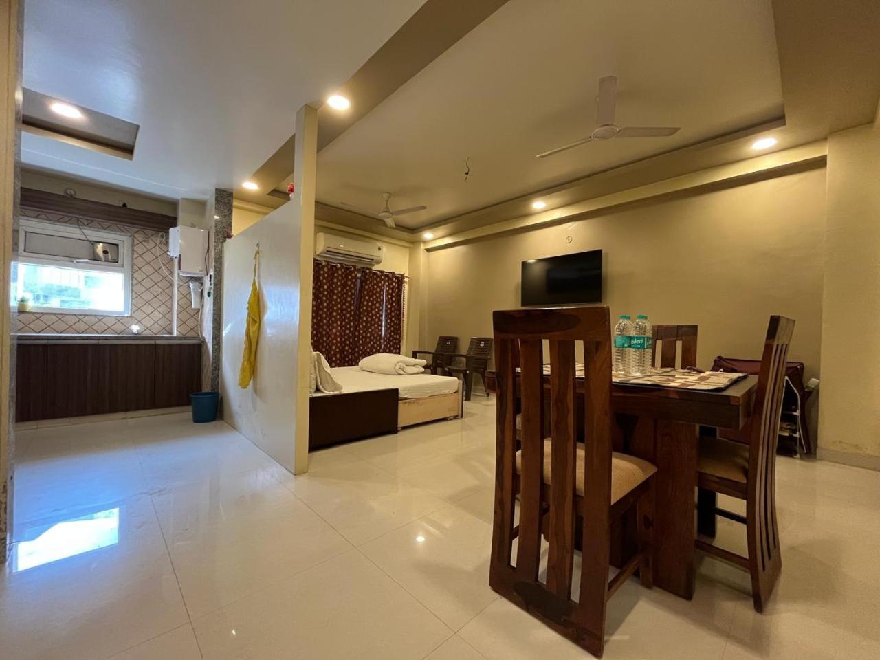 Shree Jee's House Apartment Vrindavan