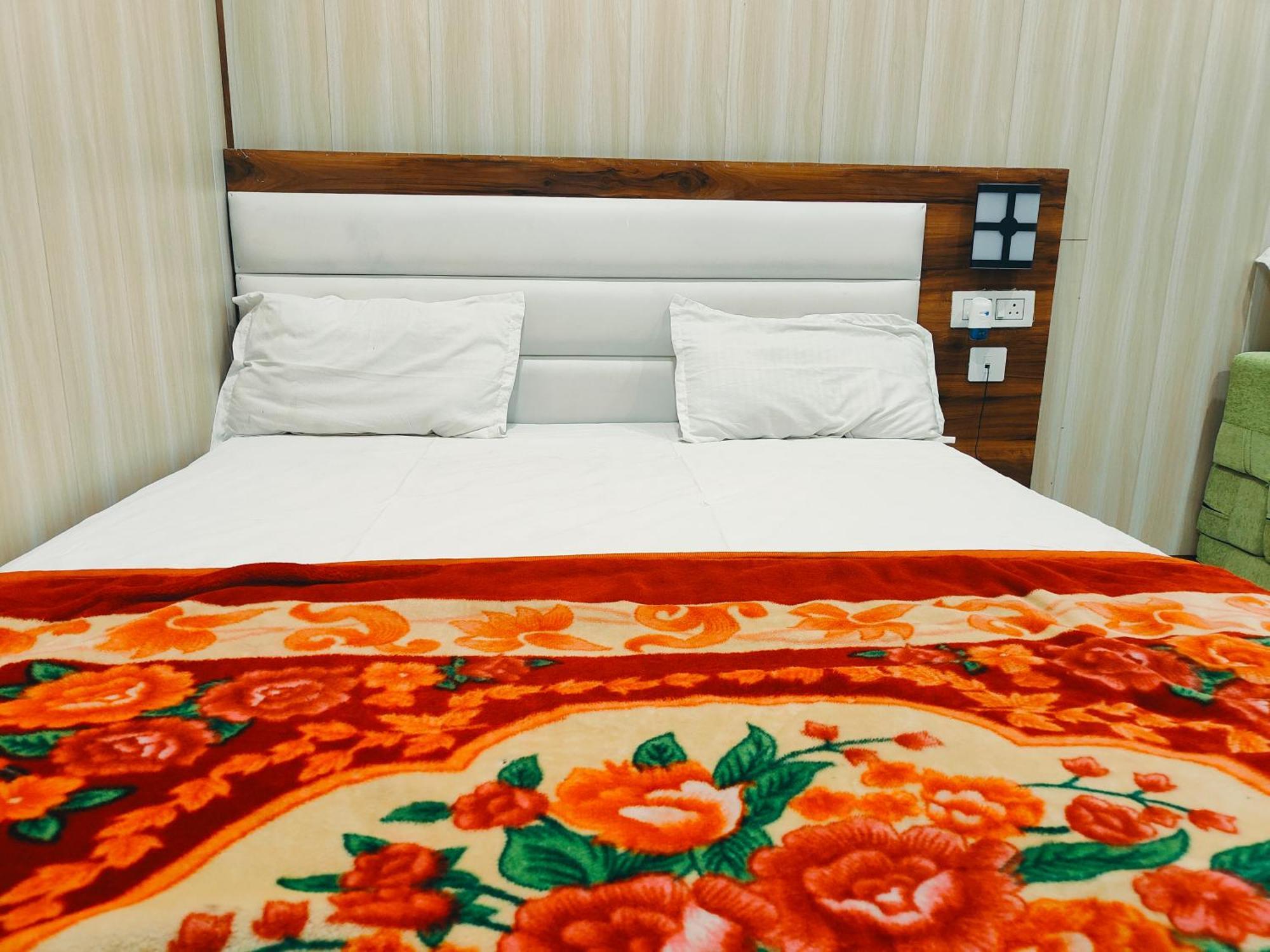 Hotel Shree Krishnam Residency Near Prem Mandir Vrindavan