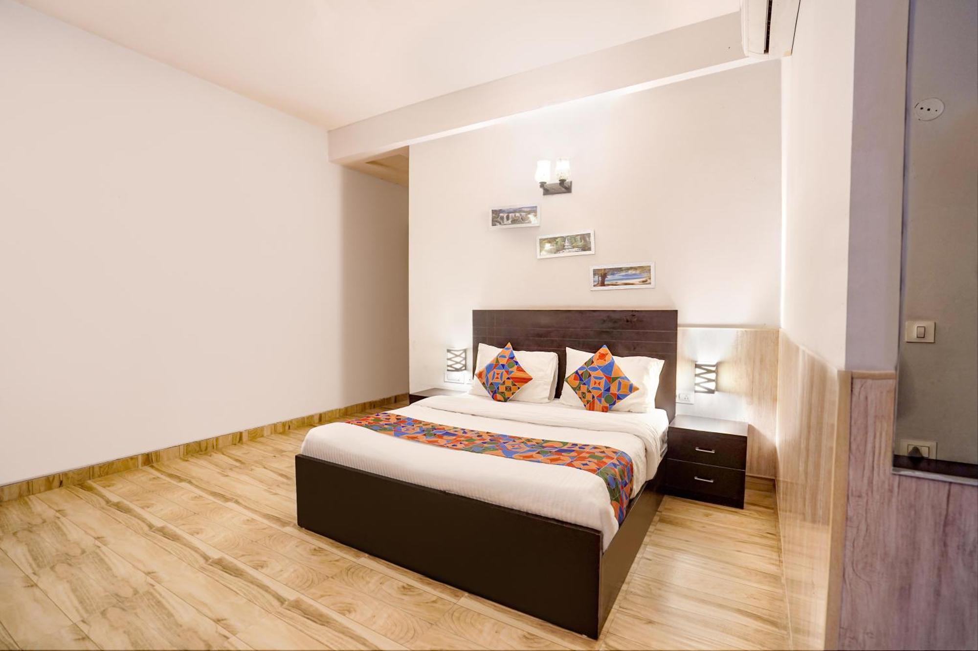 Hotel Fabhotel Vraj Vrindavan