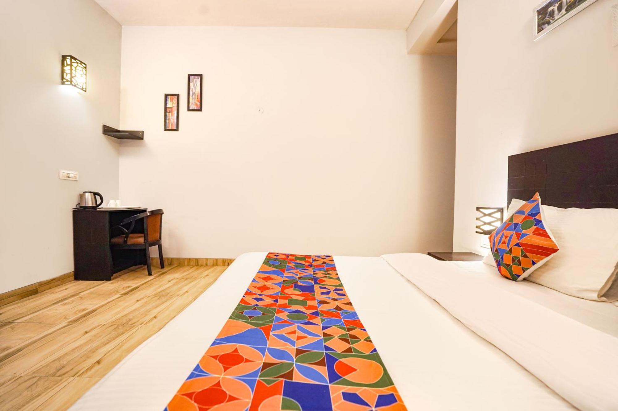Fabhotel Vraj Hotel