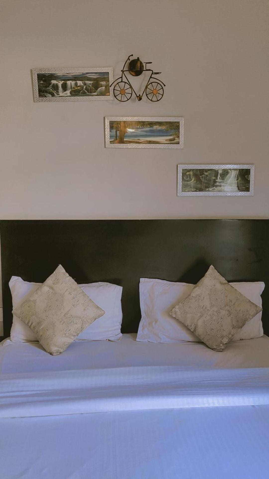 Hotel Pearls And