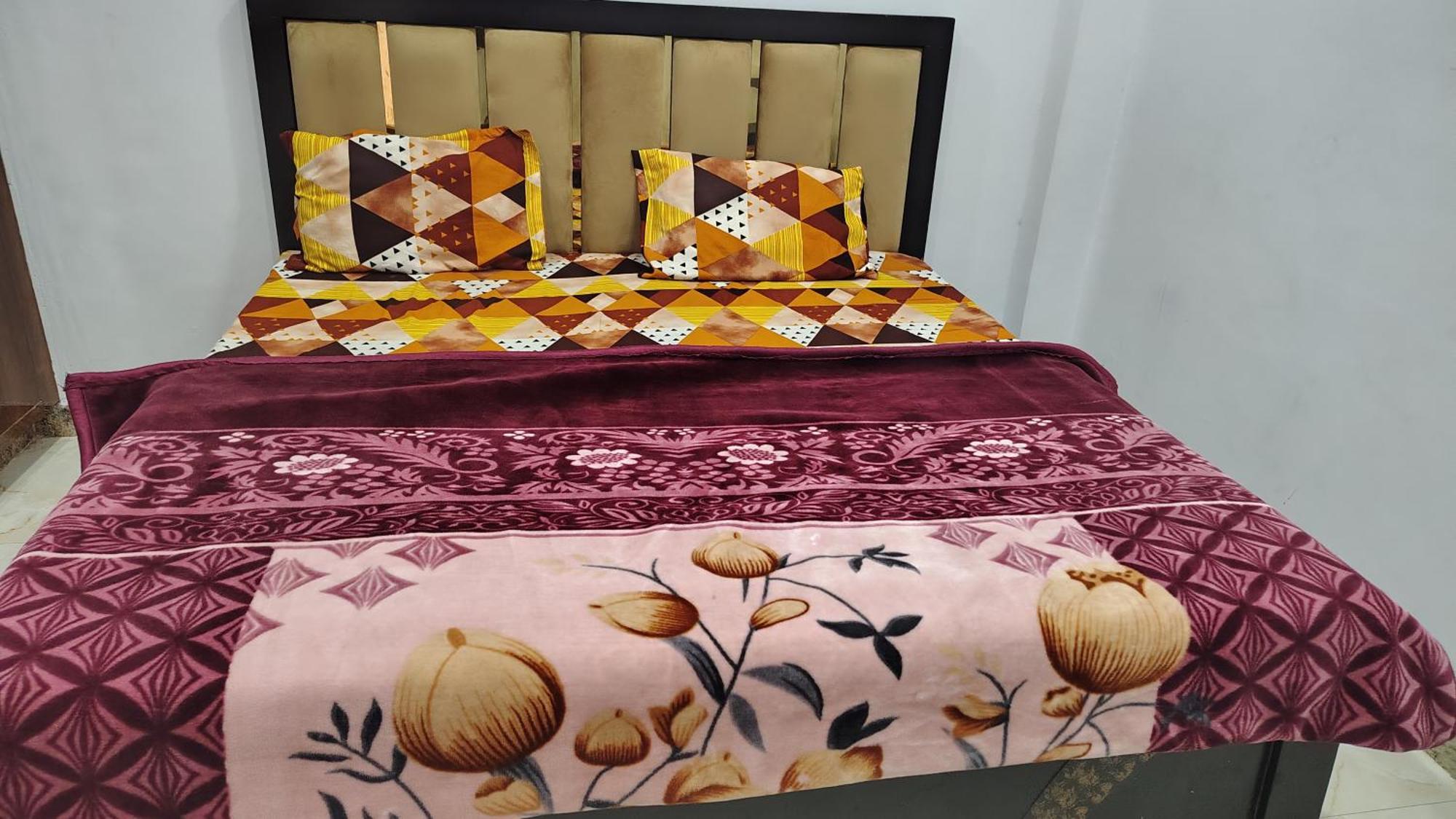 Guest house Shri Haridas Kripa Dham Ashram Vrindavan