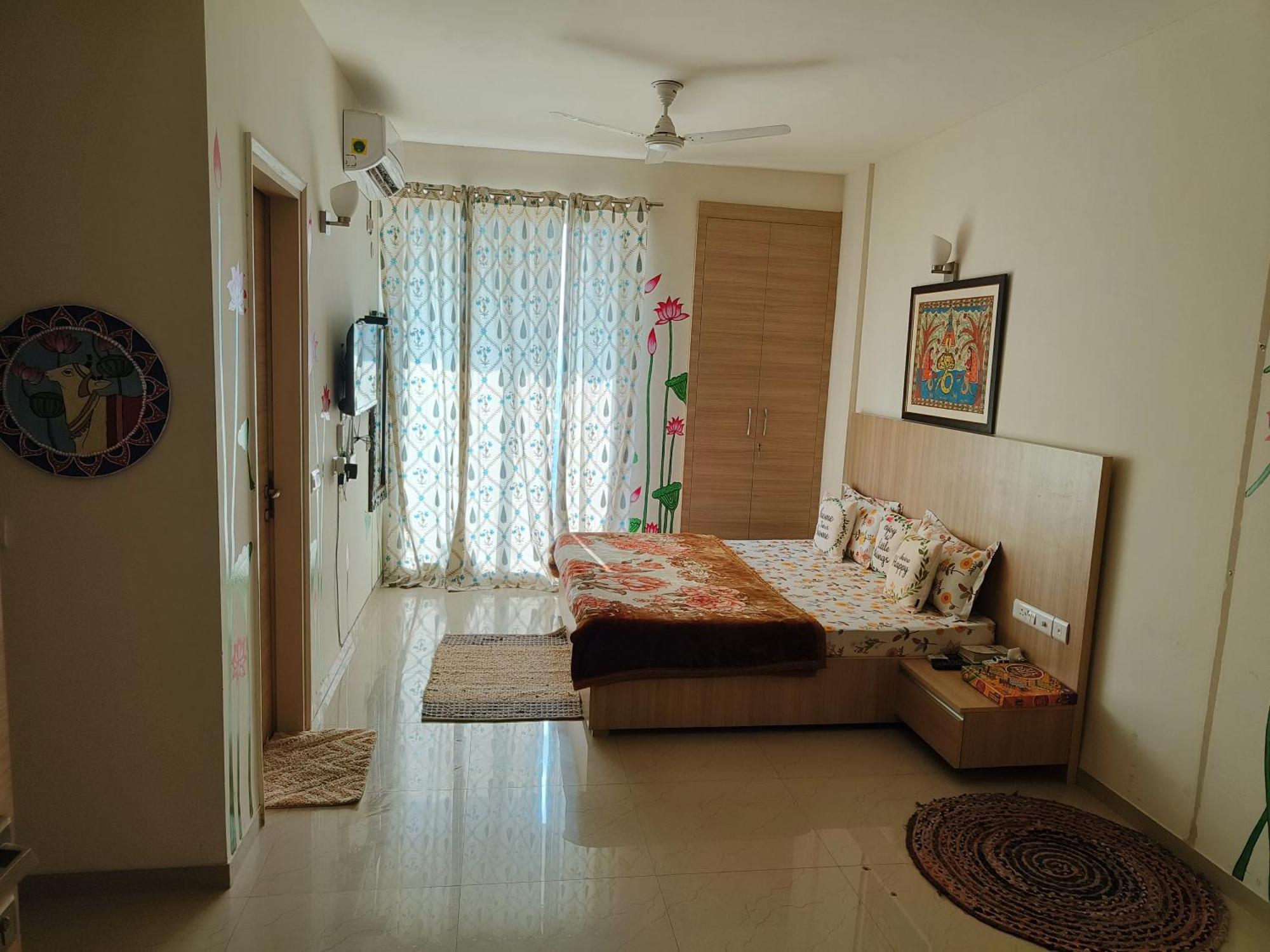 Apartment Vasudev Kutumb Atithi Devo Bava Vrindavan