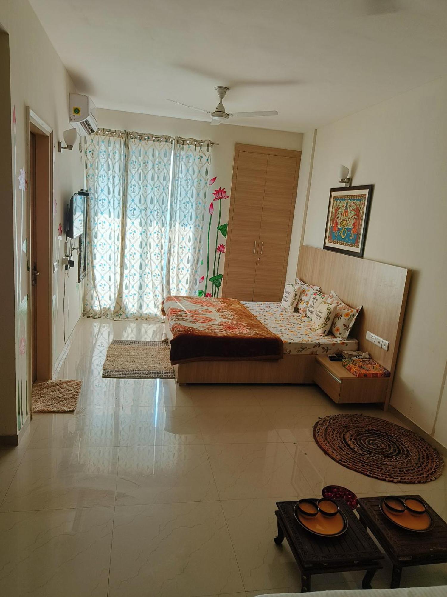 Vasudev Kutumb Atithi Devo Bava Apartment *