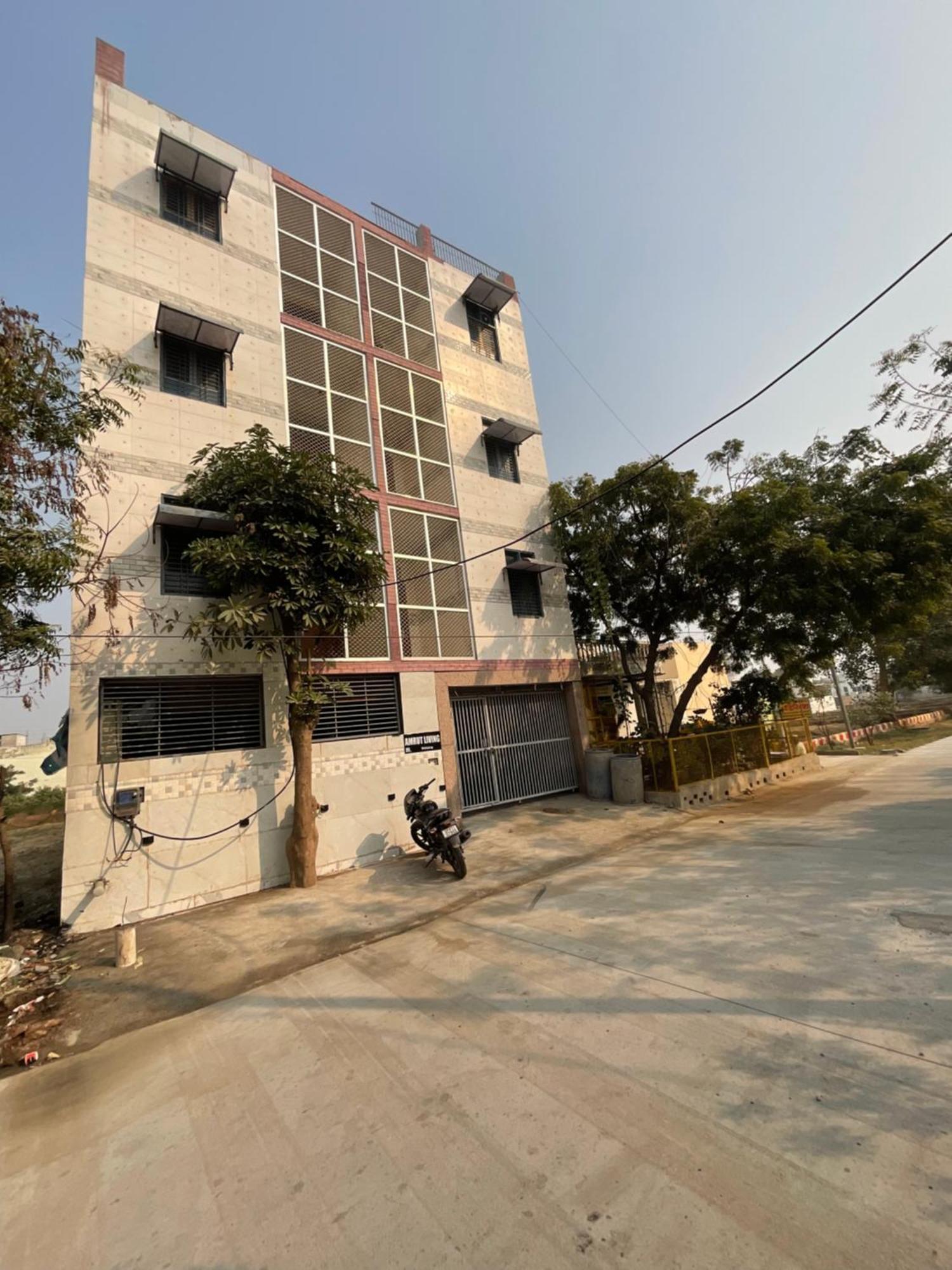 Amrut Living And * Vrindavan