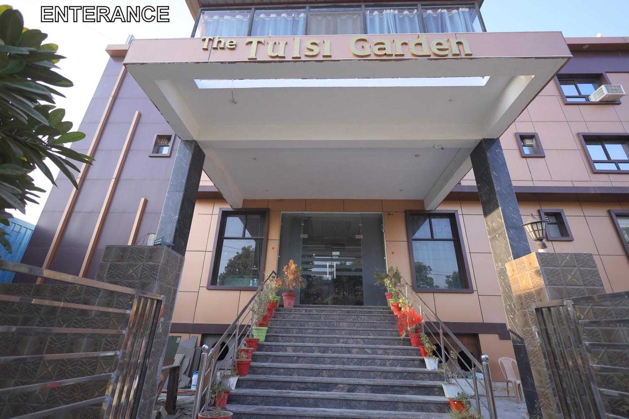 Hotel Tulsi Garden 3*