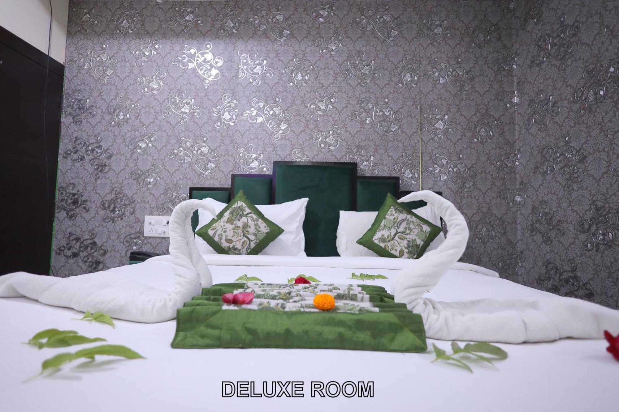 Tulsi Garden Hotel 3*