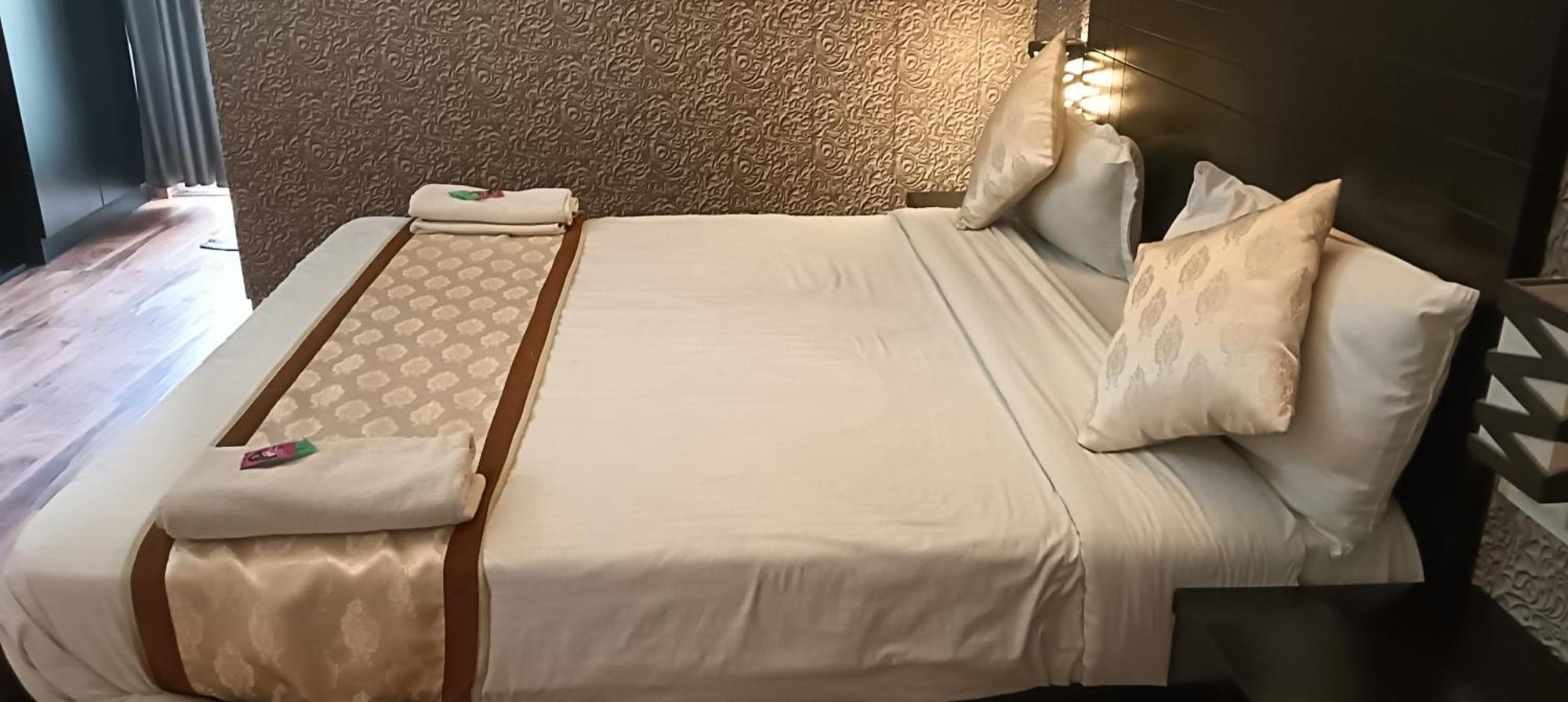 Vrindavan Suites At Omaxe Enternity Hotel Vrindavan