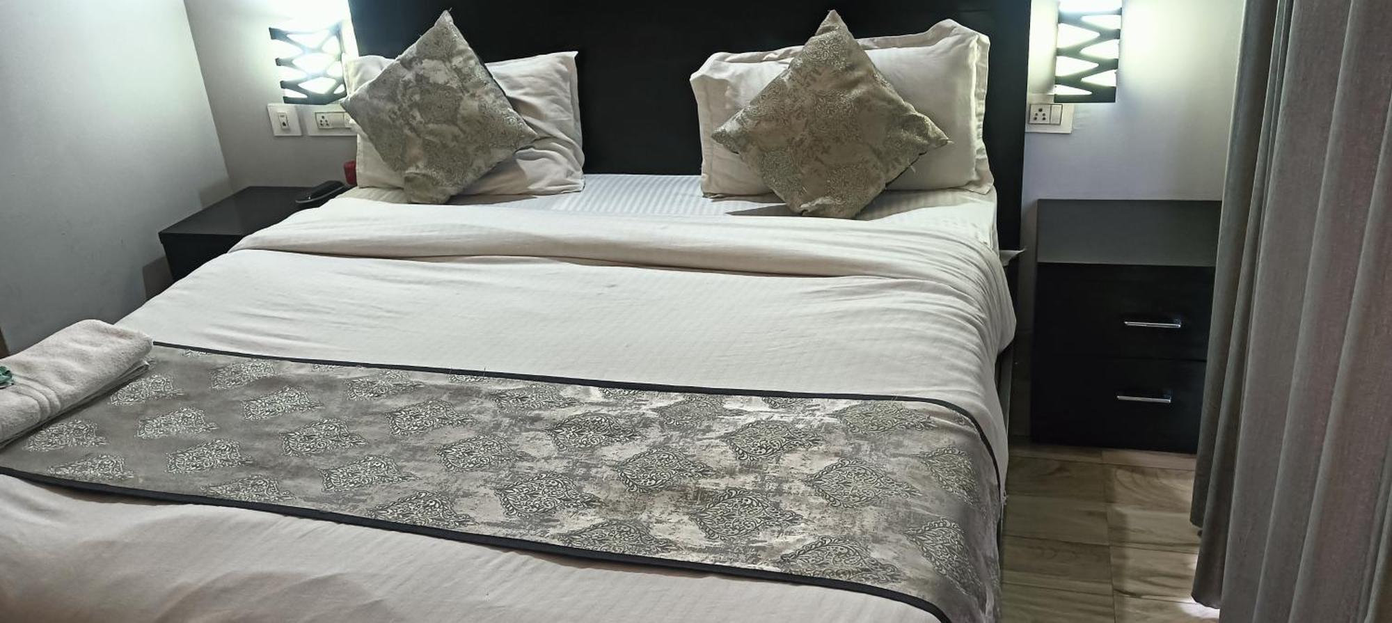 Hotel Vrindavan Suites At Omaxe Enternity 5*