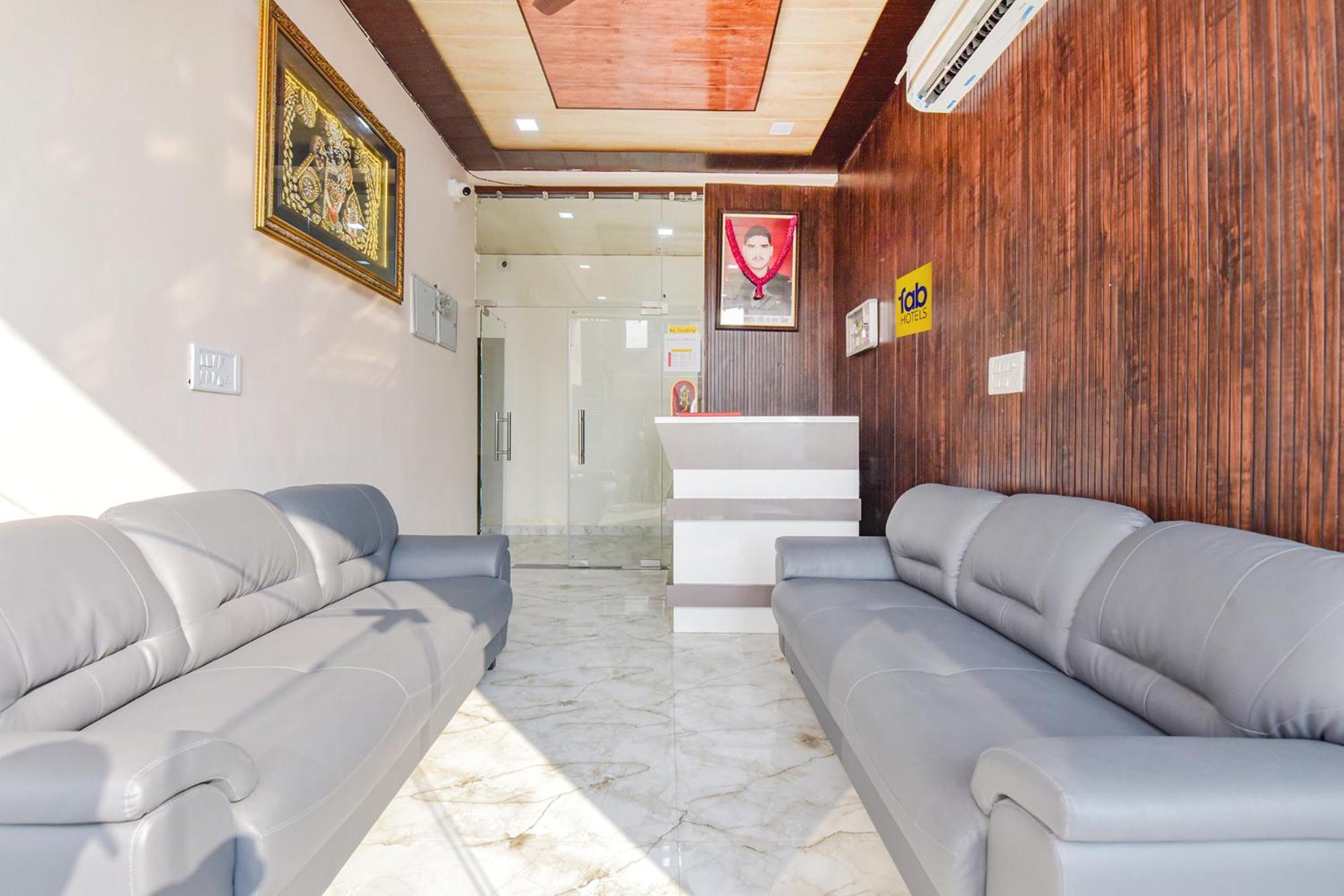 Fabhotel Shri Rk Residency - Nr Pram Mandir Shree Banke Bihari Temple 3*