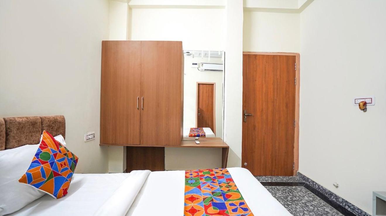 Guest house Shri Ram Mohan Palace *