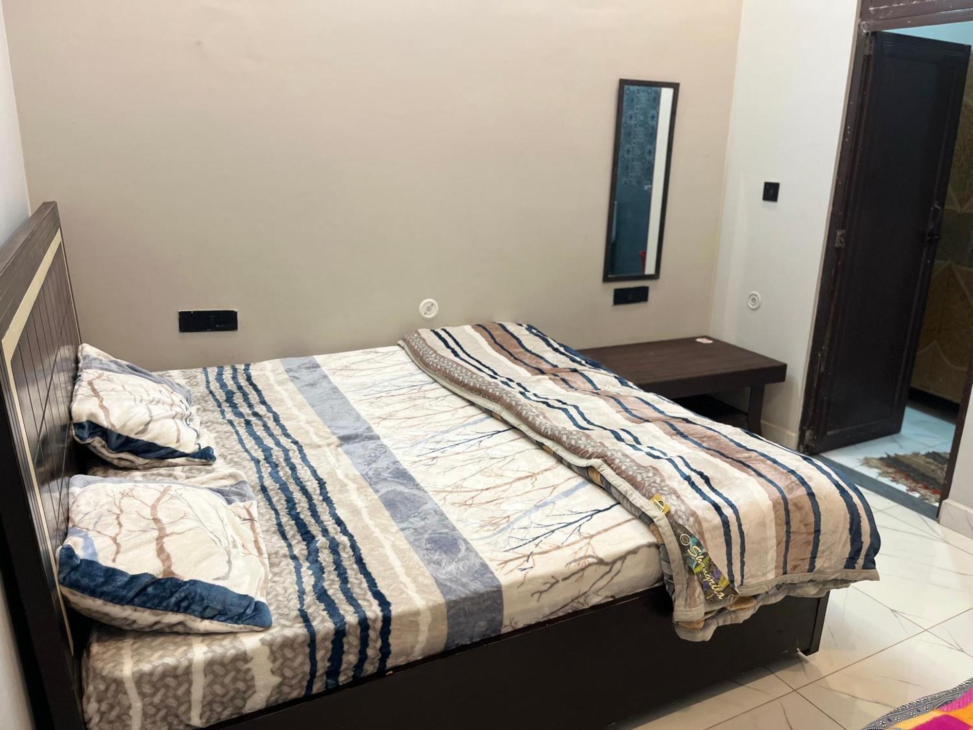 Homestay Kanha *