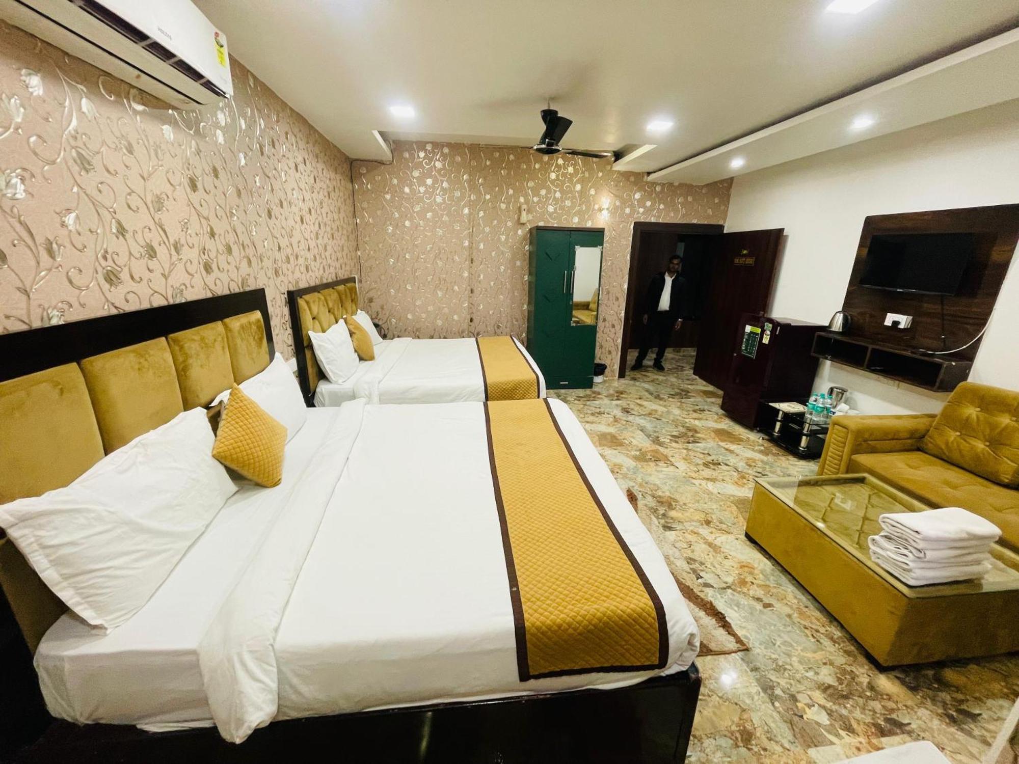 Tulsi Garden Hotel 3*