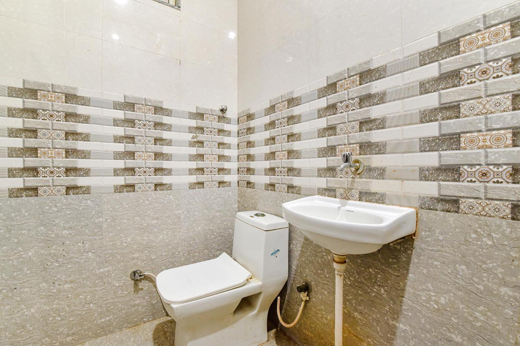 Fabhotel Maa Gayatri Sadan - Nr Pram Mandir Shree Banke Bihari Temple Hotel Vrindavan