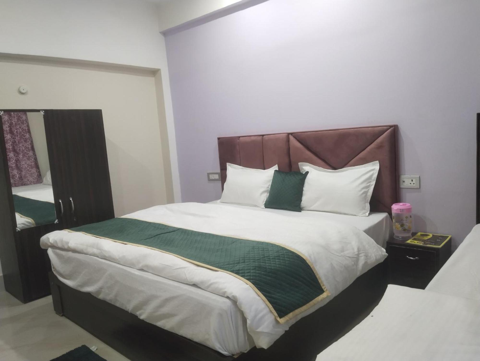 Hotel Dixit Residency Vrindavan
