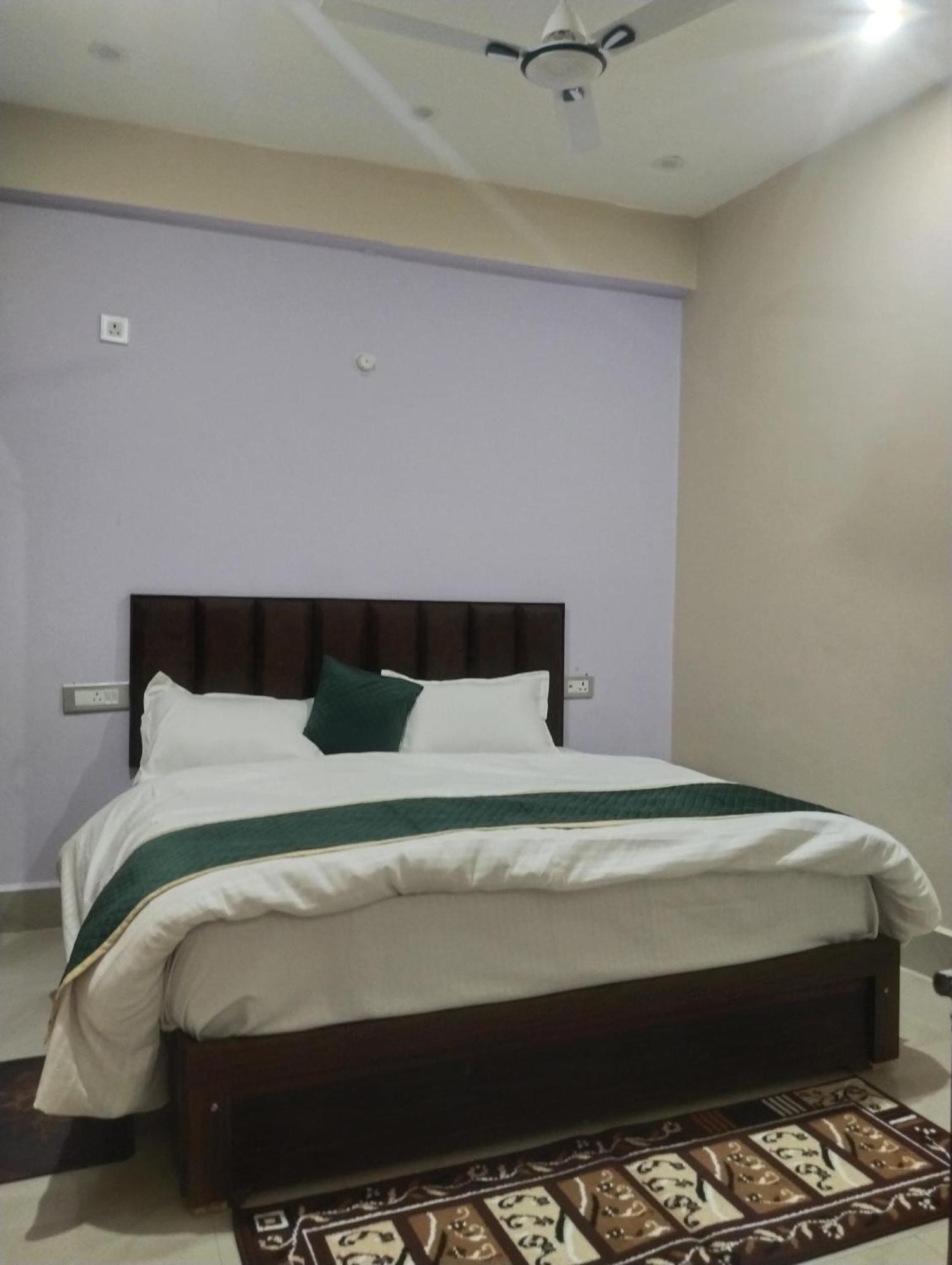 Hotel Dixit Residency Vrindavan
