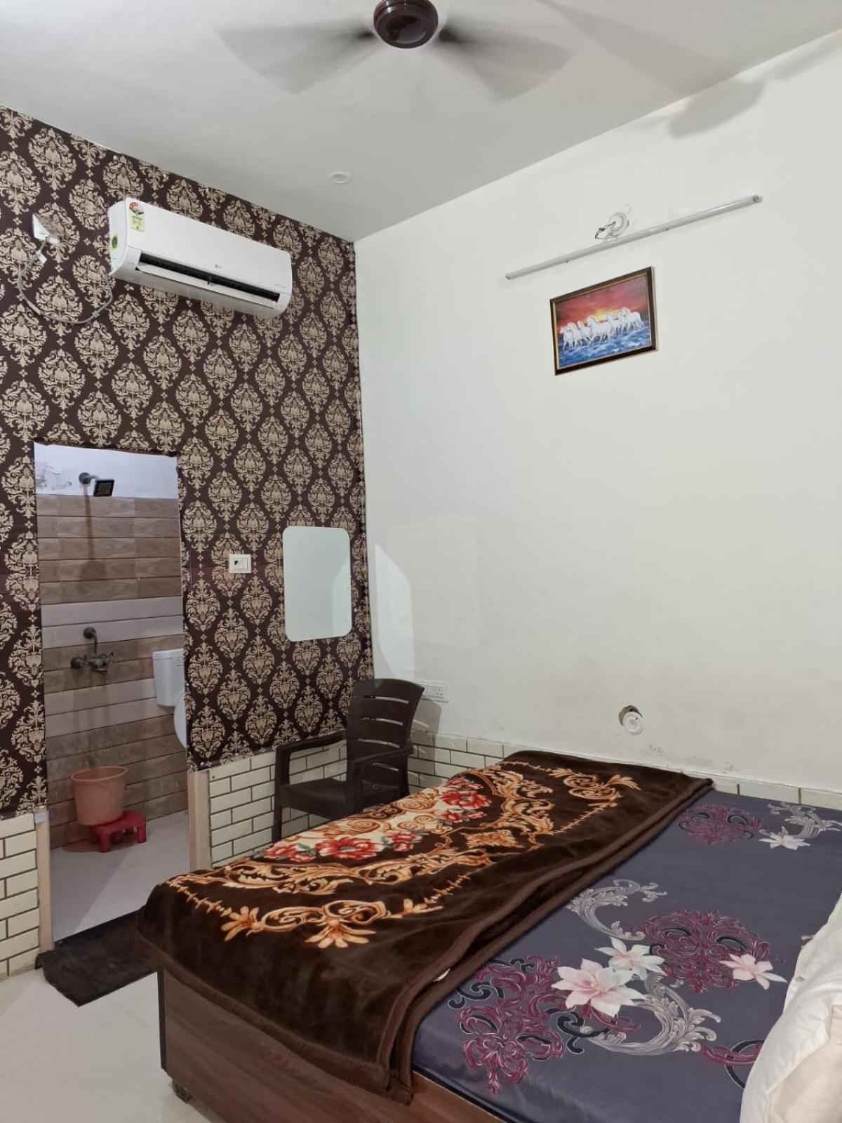 Shree Ram Krishna Dham Hotel Vrindavan