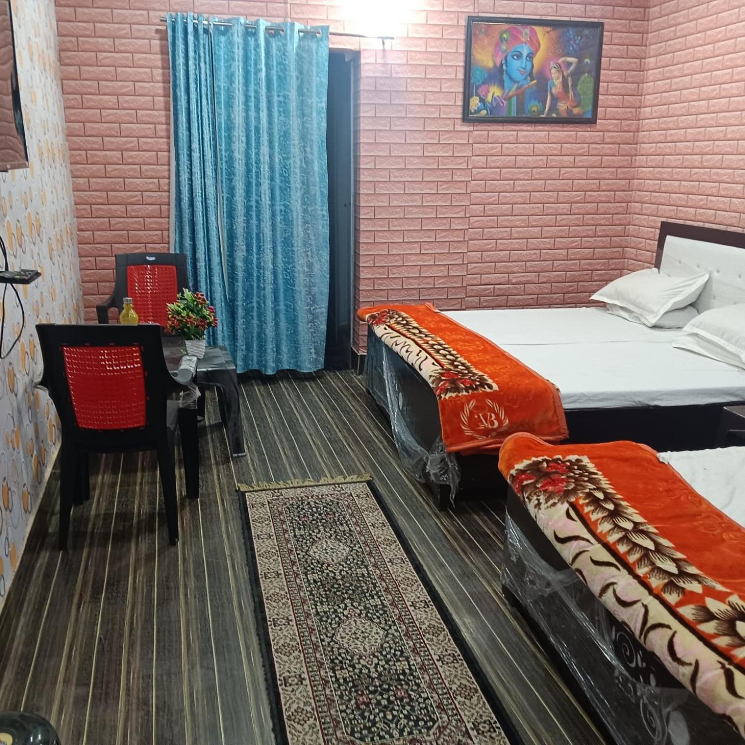 Somnath Residency Radhe Nikunj * Vrindavan