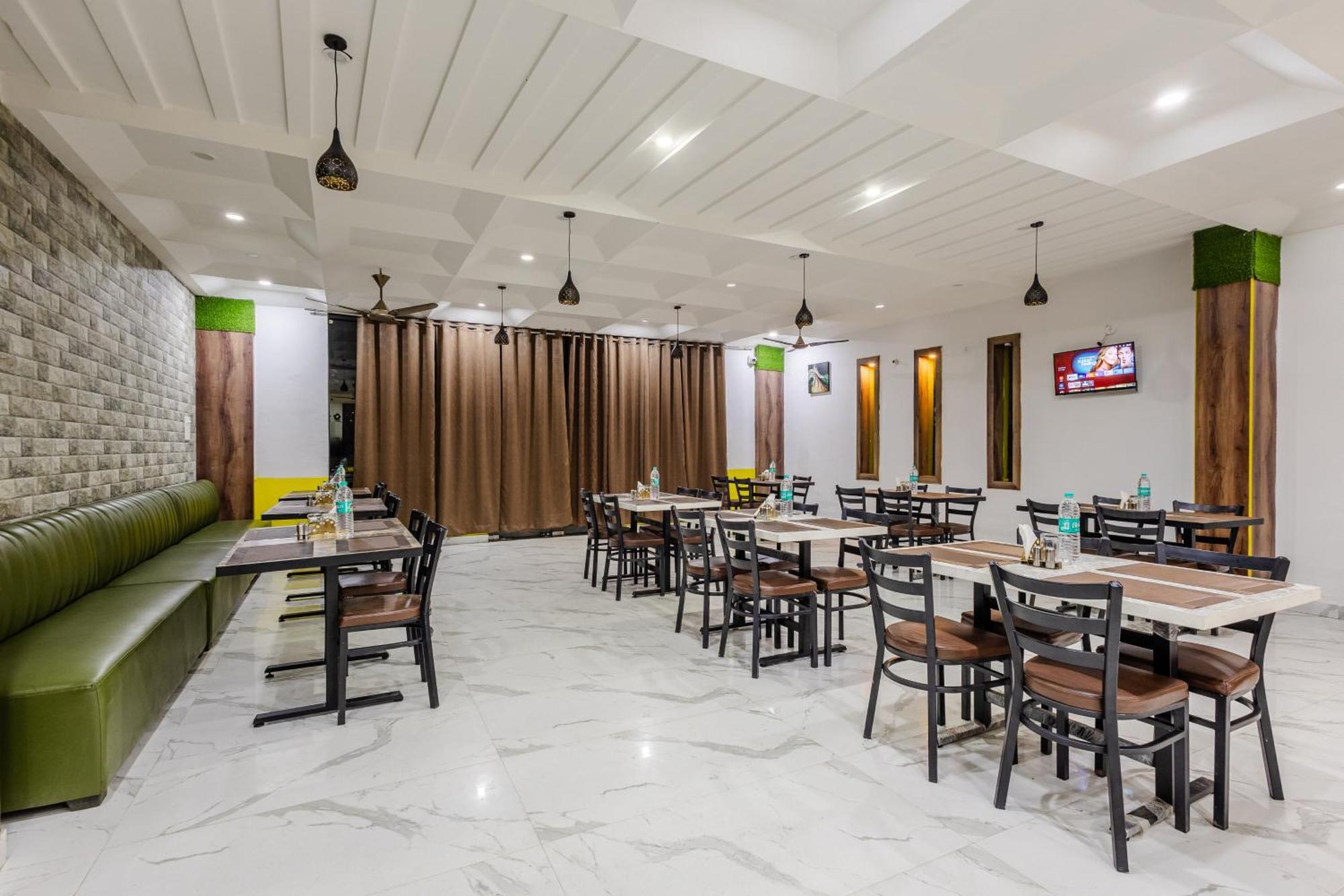 Hotel Lime Tree And Banquet Vrindavan