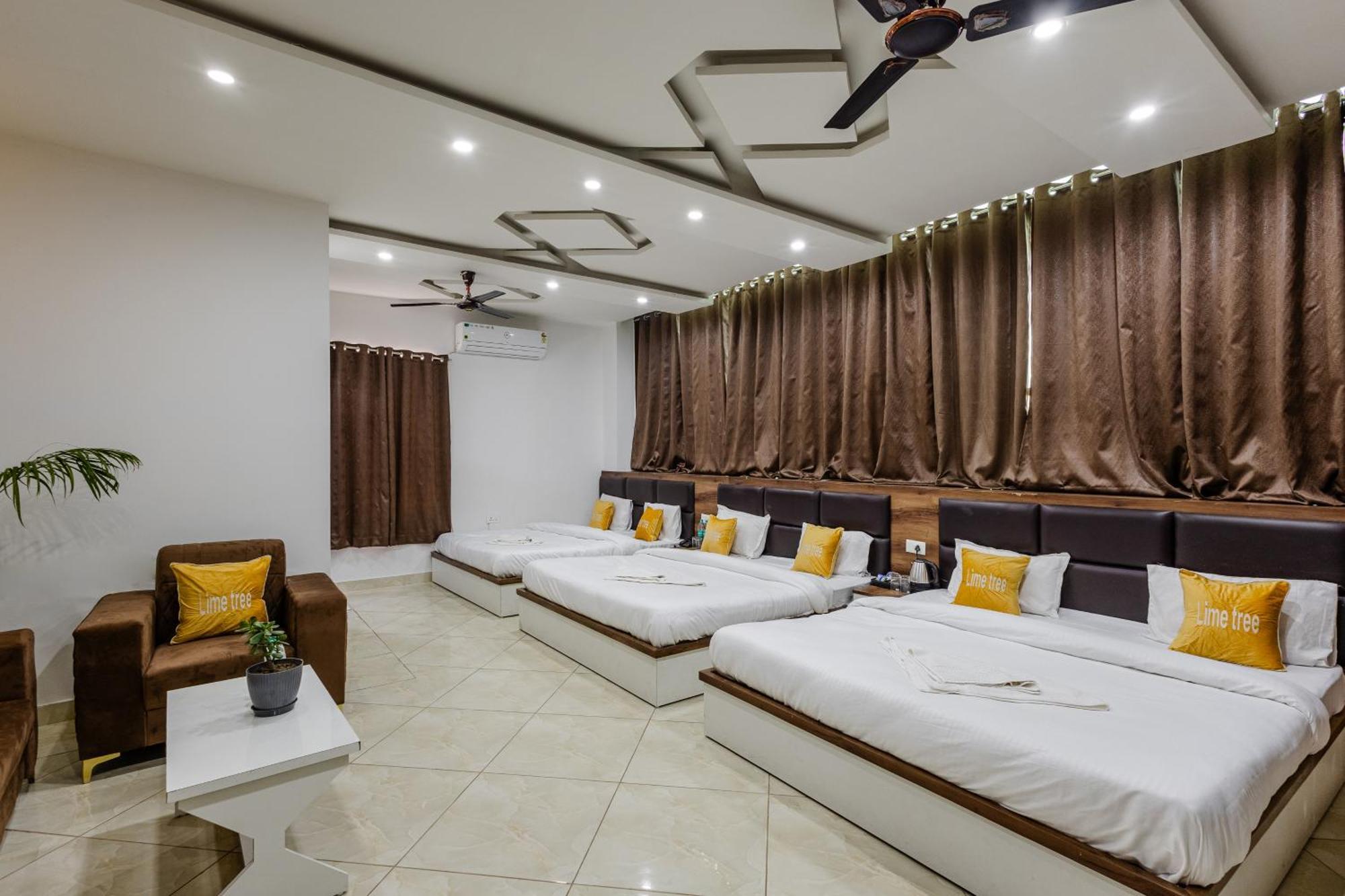 Lime Tree And Banquet Hotel 4*
