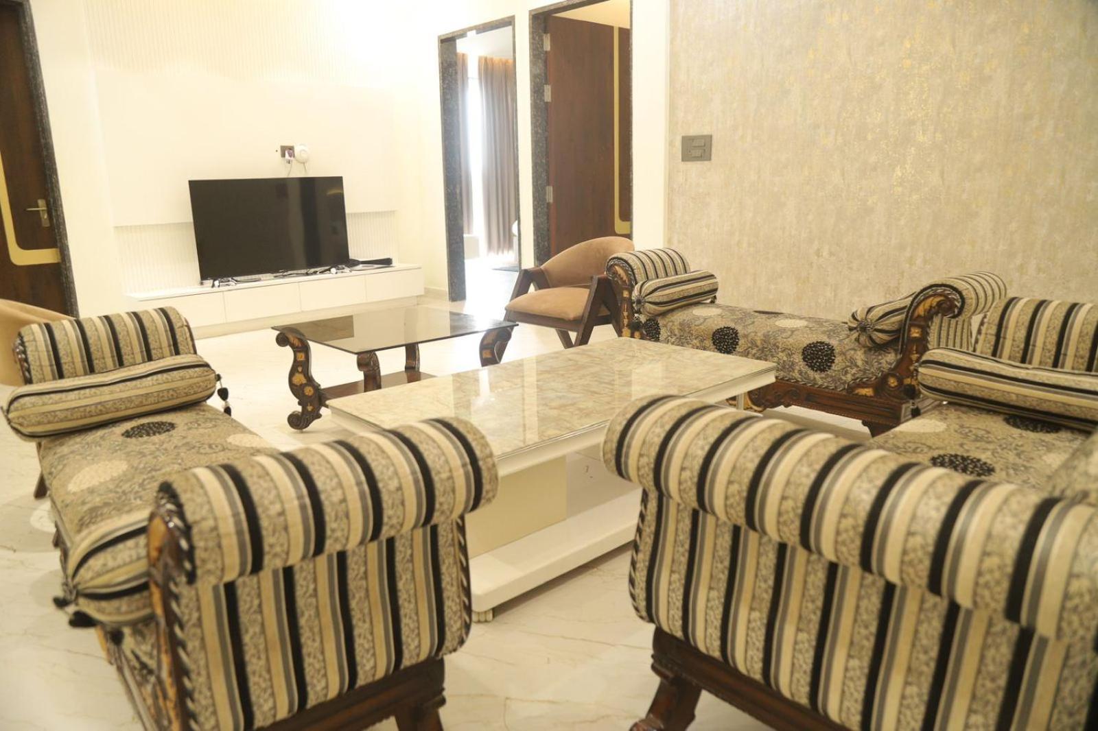 Shri Radha Oasis