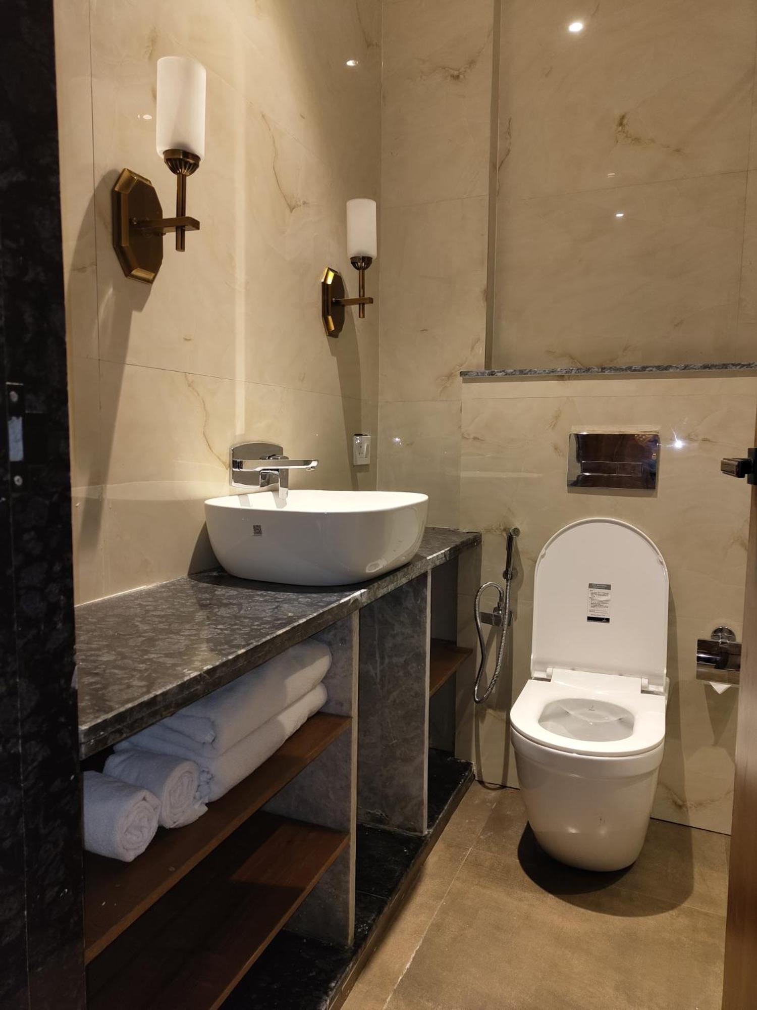 Hotel The Vrindhuts 4*