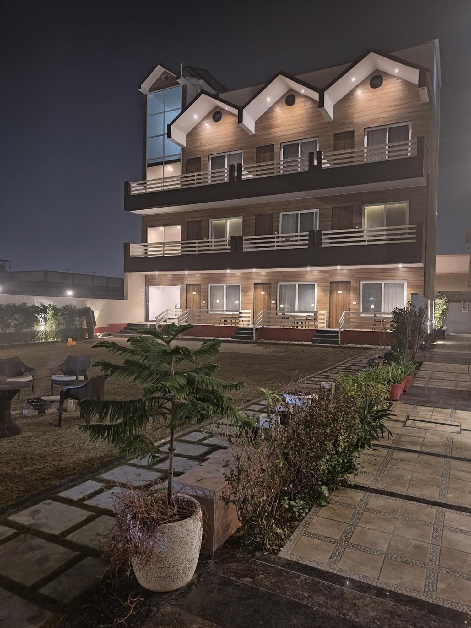The Vrindhuts Hotel 4*