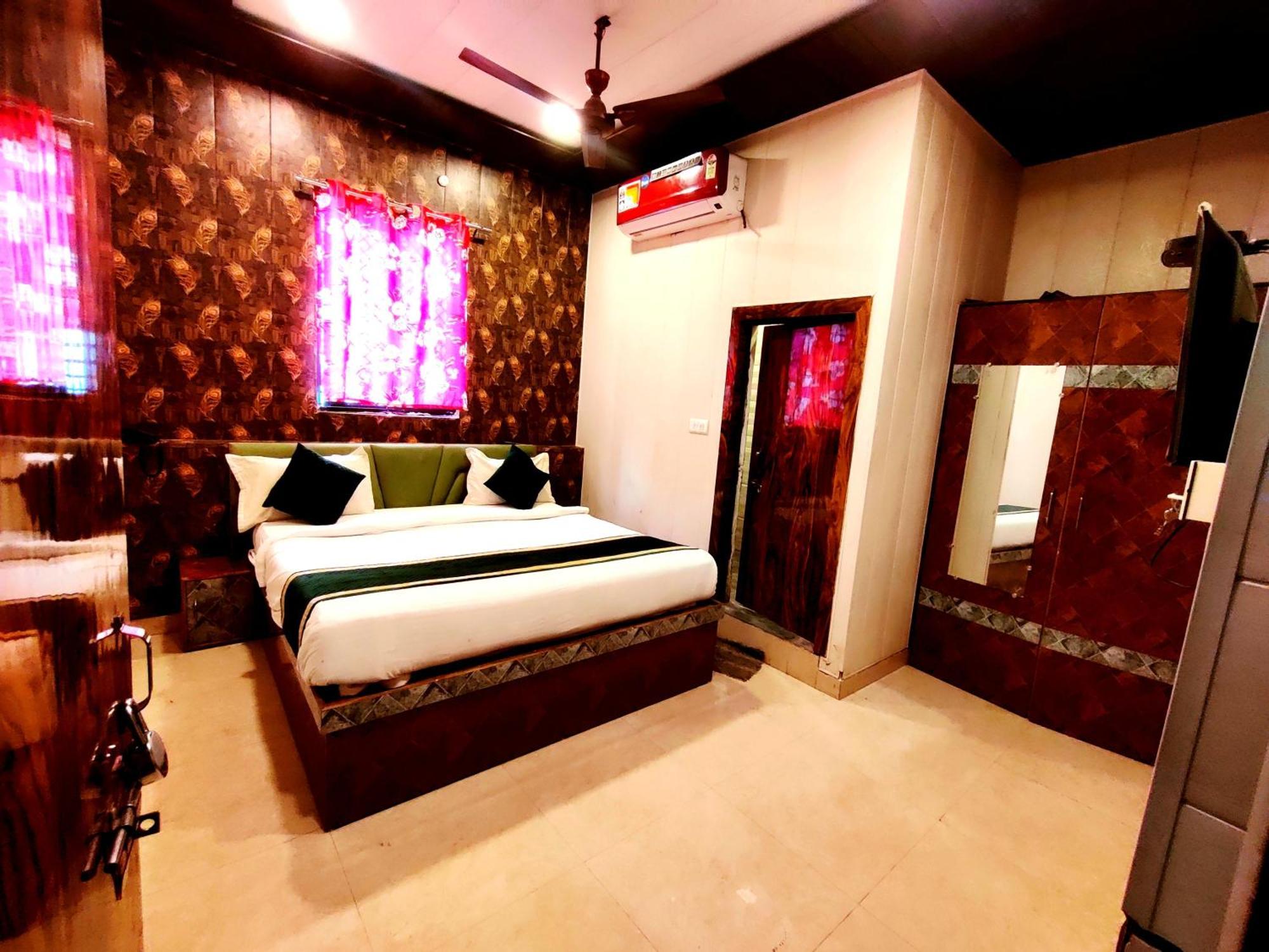 Shri Banke Bihari Seva Sadan Hotel Vrindavan