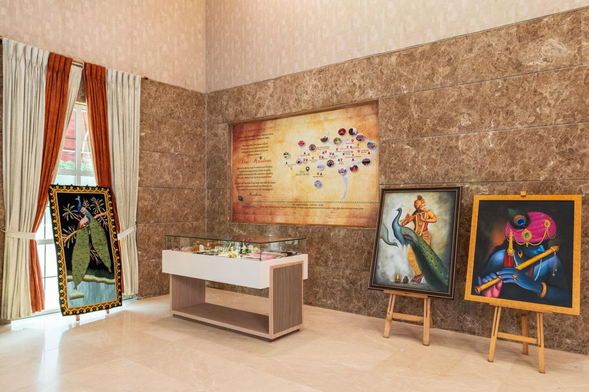 Nidhivan Sarovar Portico Hotel