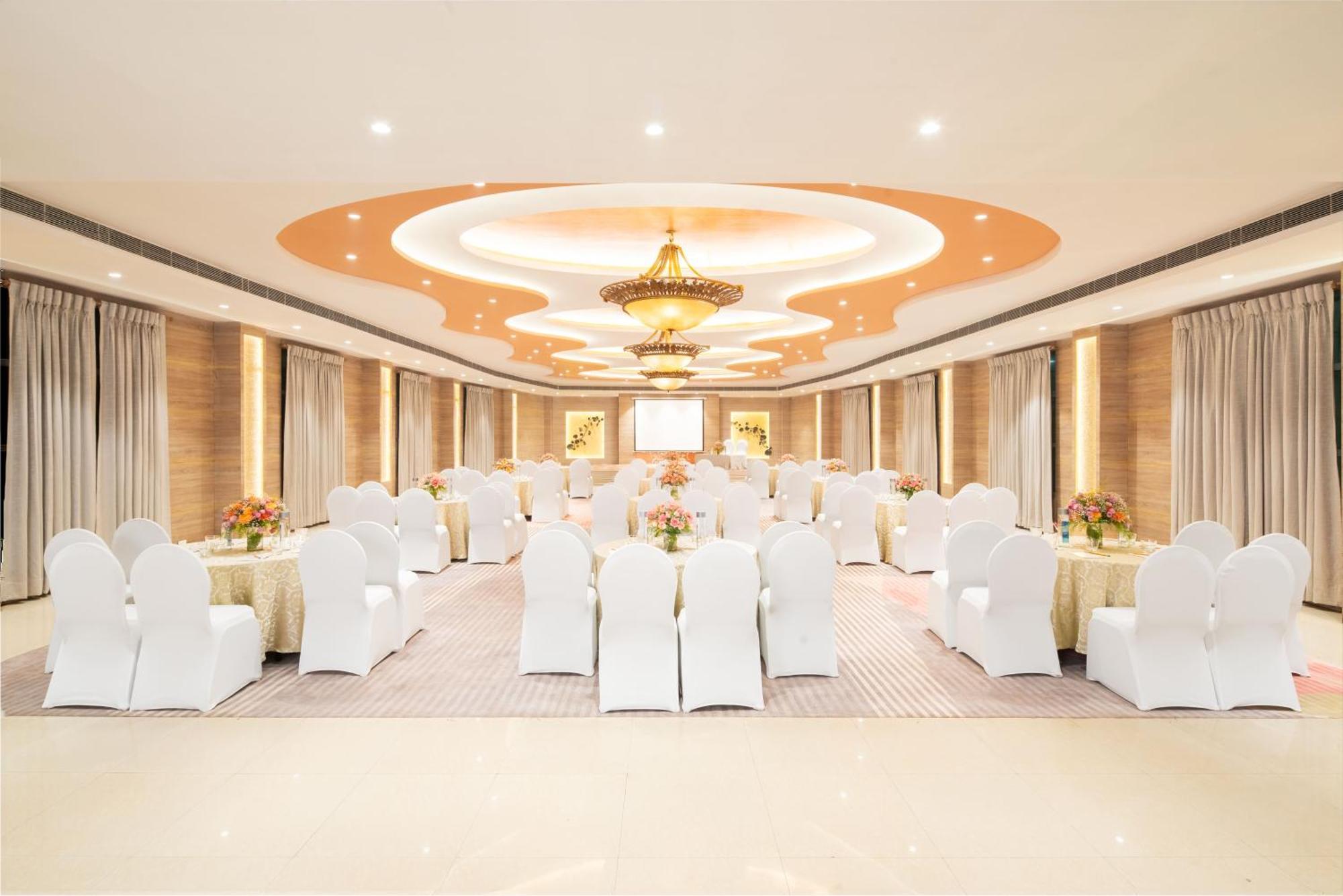 Nidhivan Sarovar Portico Vrindavan