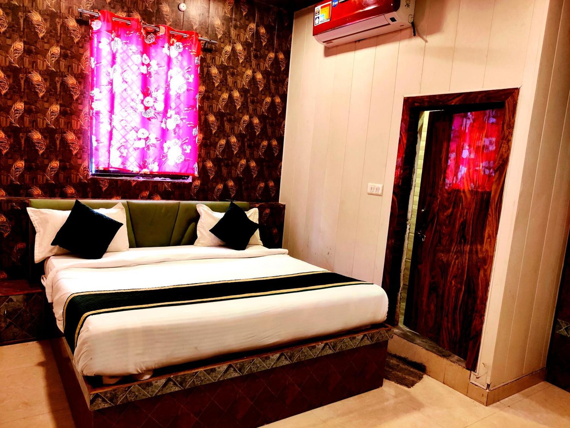 Shri Banke Bihari Seva Sadan Hotel Vrindavan