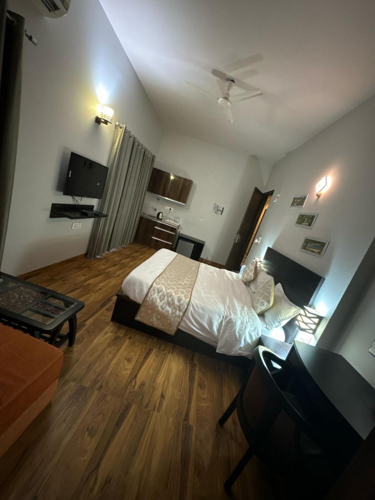 Vrindavan Suites At Omaxe Enternity Hotel 5*