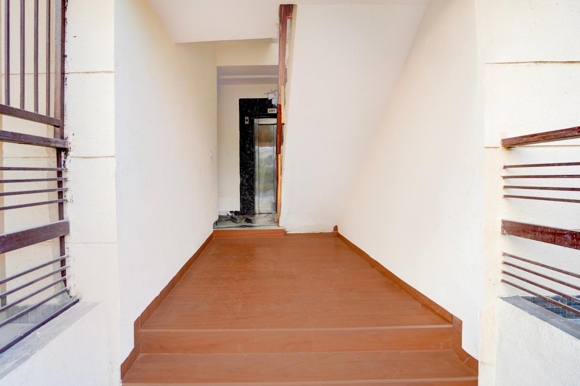 Hotel O Braj Heritage Vrindavan