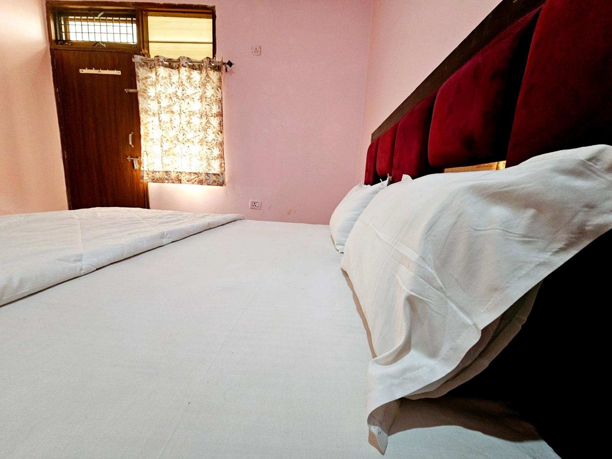Divy Dhaam Near Prem Mandeer Guest house