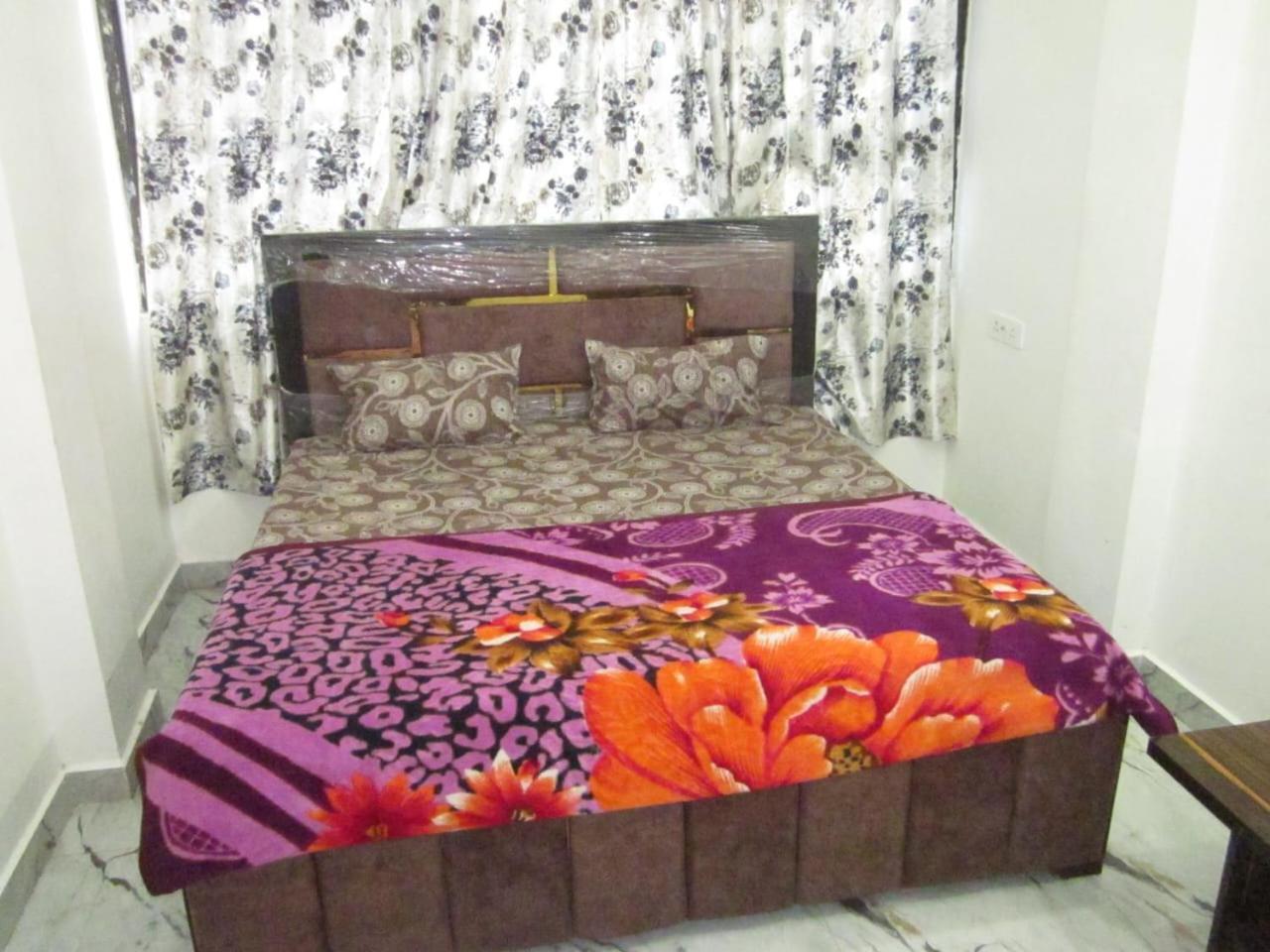 Hotel Shri Prabhu Dham