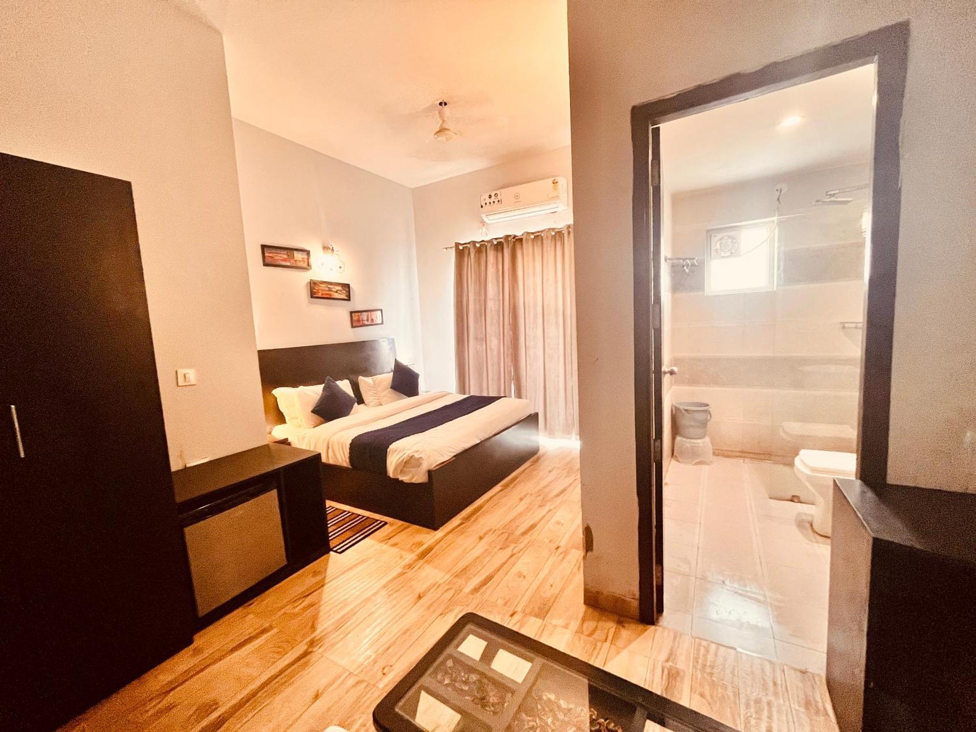 The Garnet Resort - Top Rated & Most Awarded Property In Vrindavan