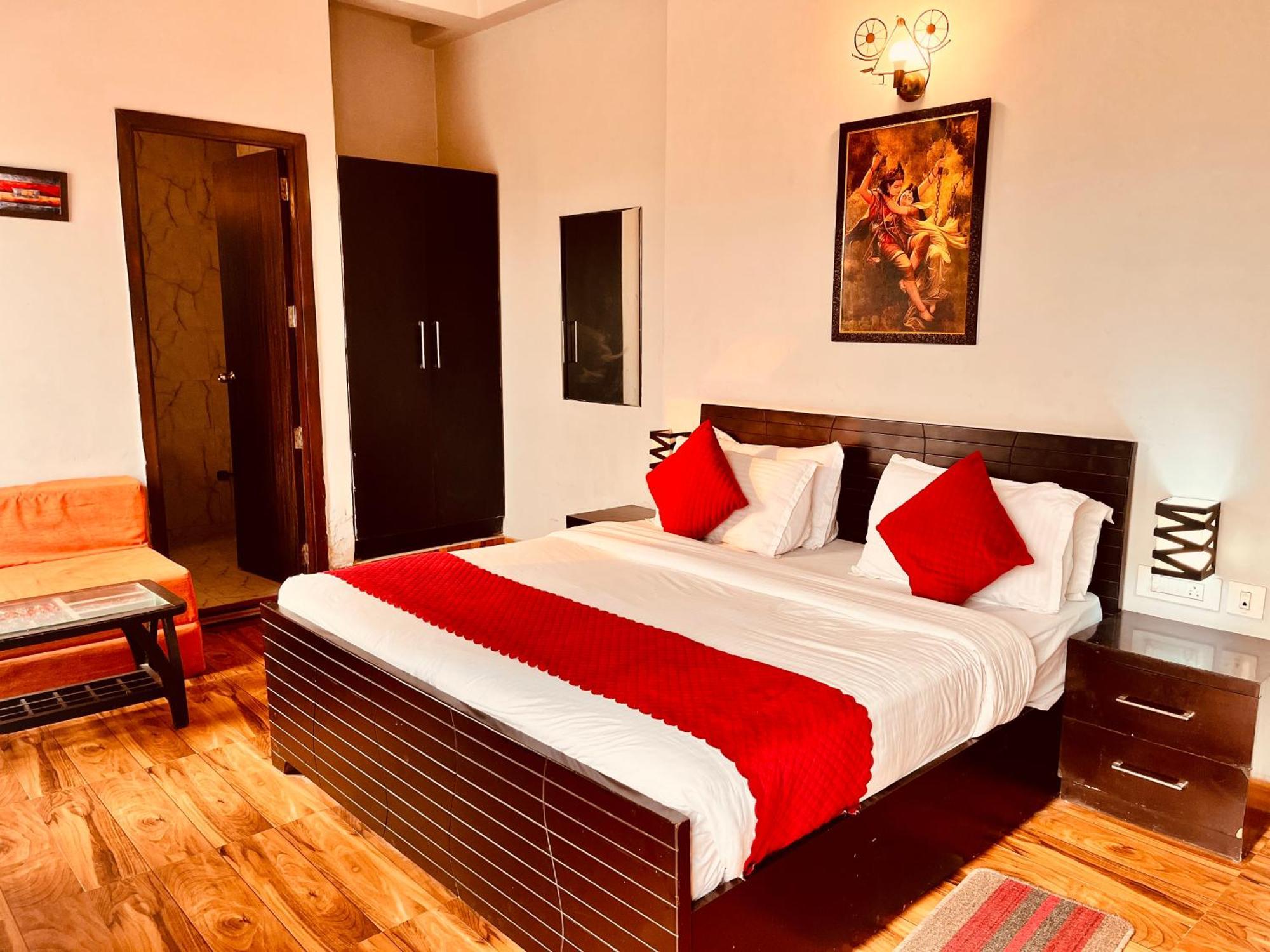 Hotel The Garnet Resort - Top Rated & Most Awarded Property In Vrindavan Vrindavan