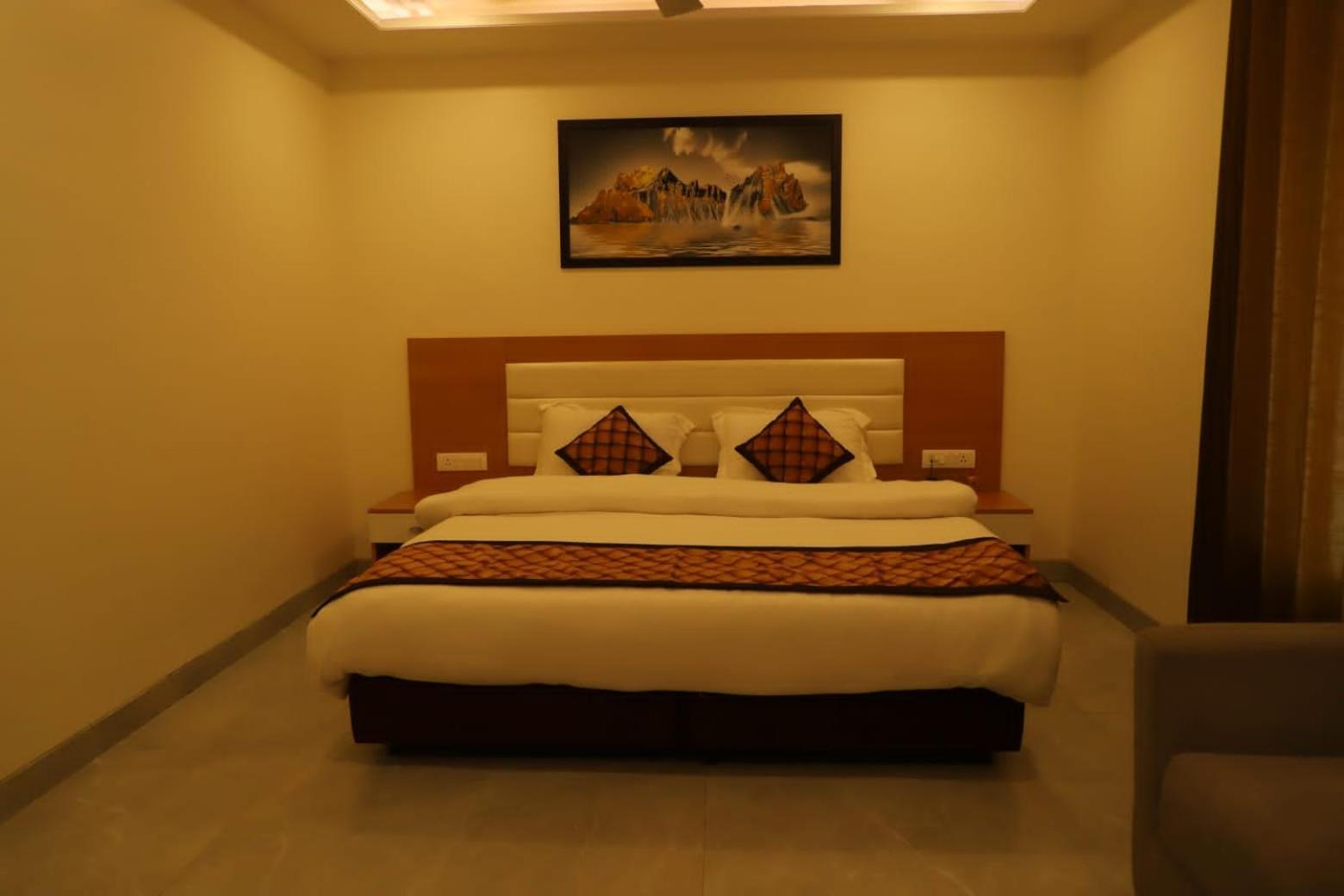 Hotel Ananda Castle Vrindavan