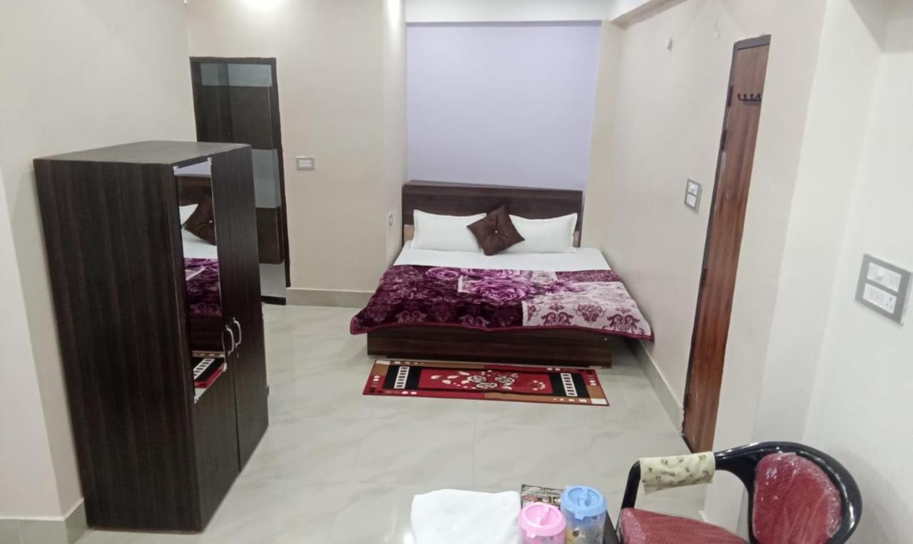 Dixit Residency Hotel Vrindavan
