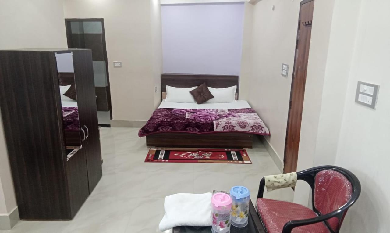 Dixit Residency Hotel Vrindavan