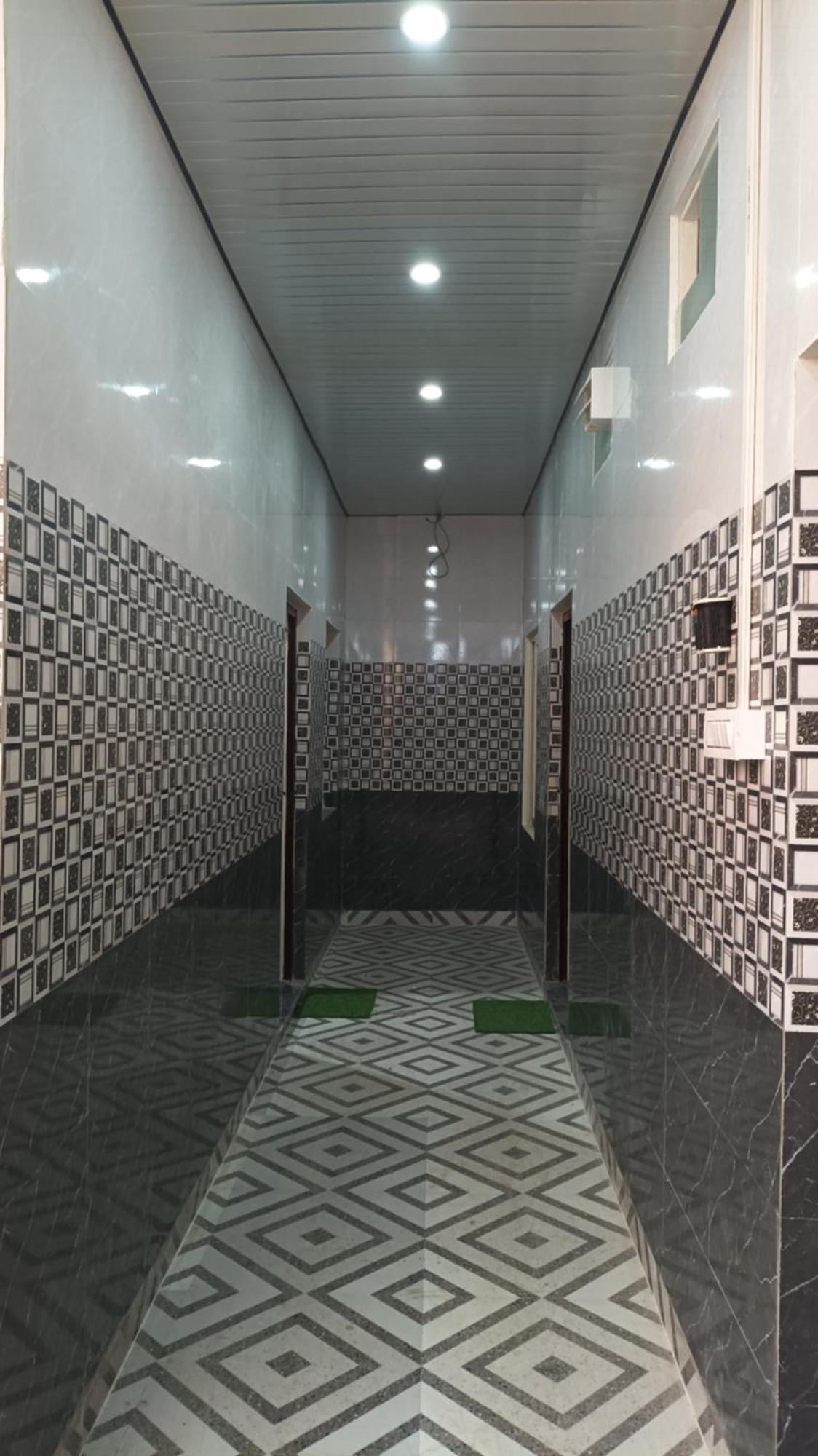 Jhun Jhun Lathi Bhawan *
