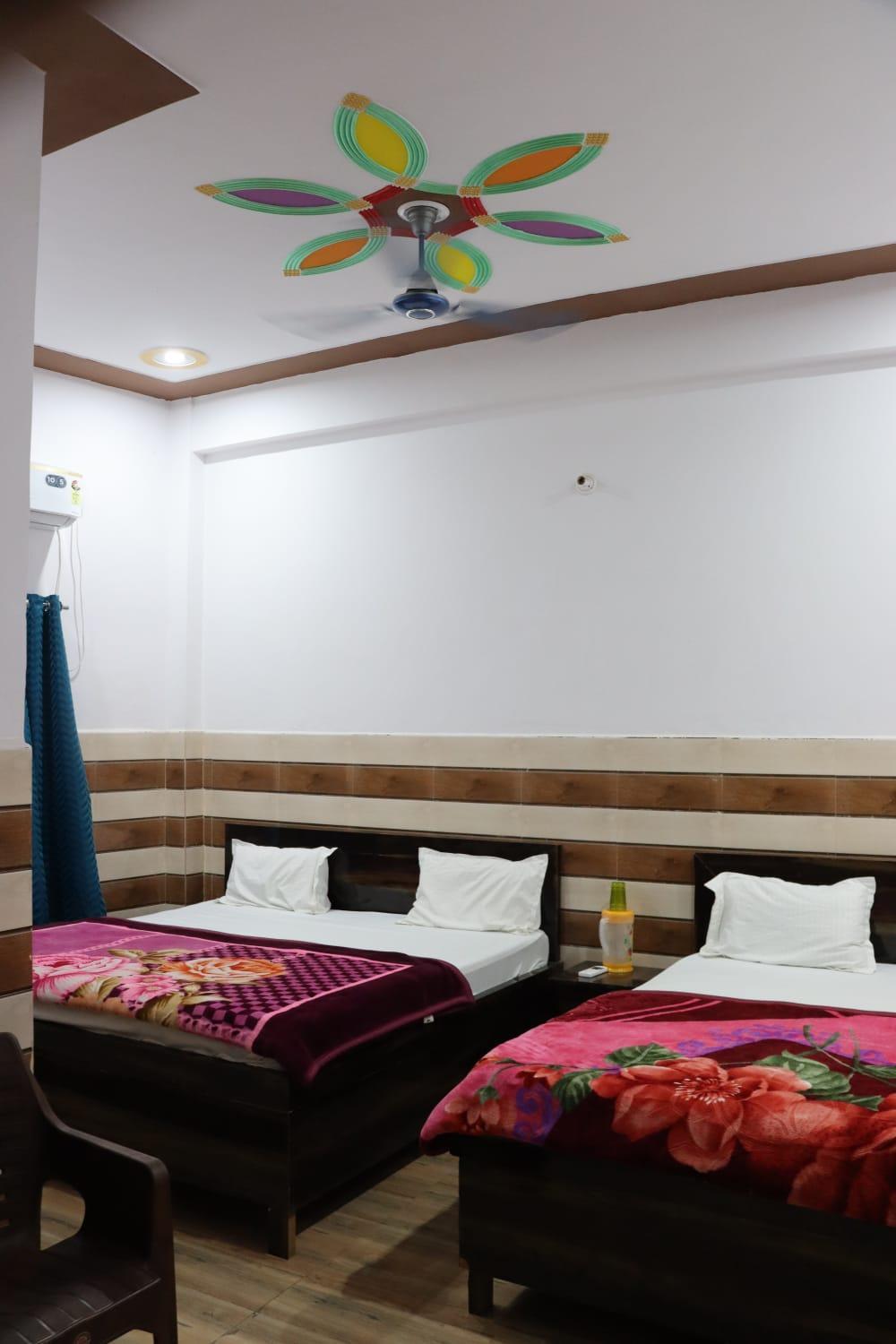 Guest house K.d.dham-near Prem Mandir *