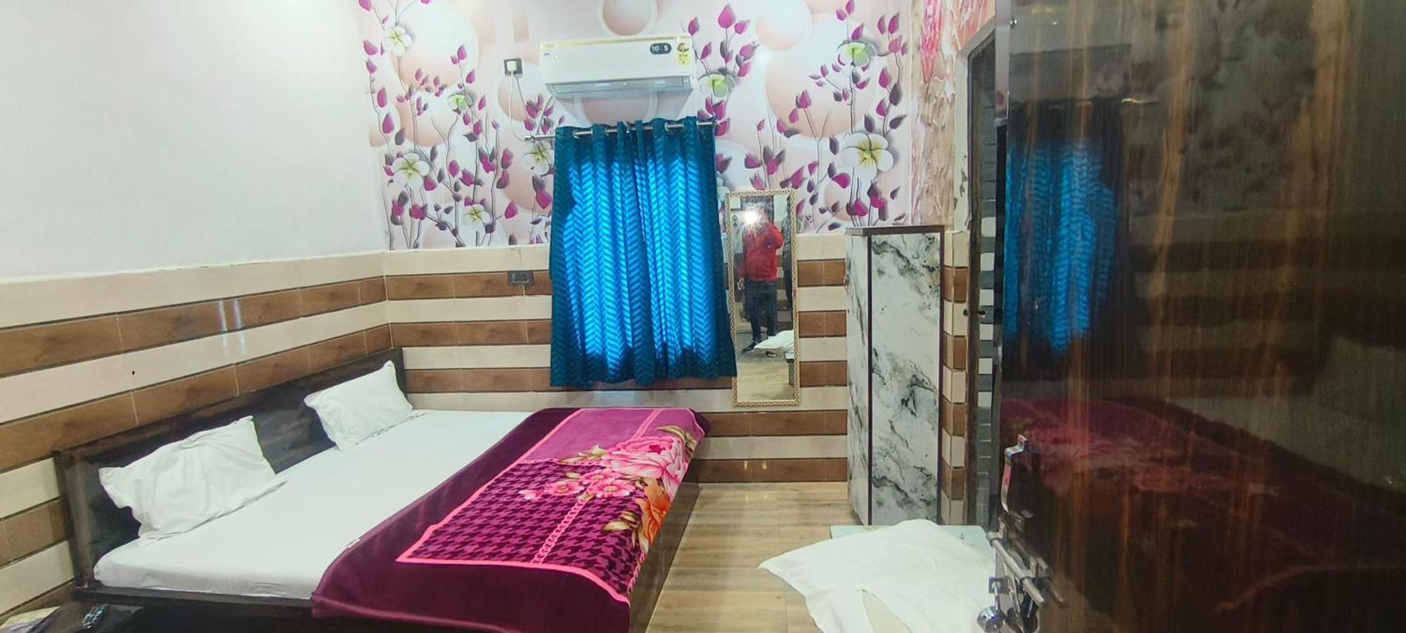 Guest house K.d.dham-near Prem Mandir Vrindavan